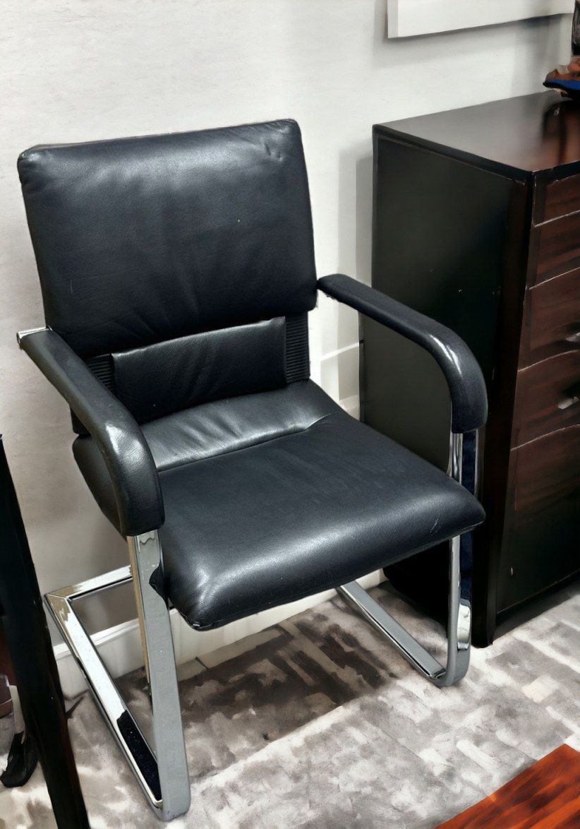 Figura Metallfreischwinger Vitra GEBRAUCHTMODELL