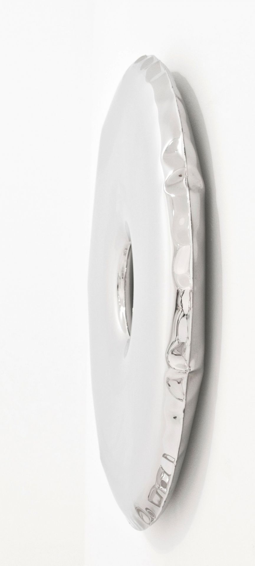 Silberner Rondo Spiegel von Zieta, 120 cm Durchmesser, modernes Design für Wanddekoration und Inneneinrichtung.