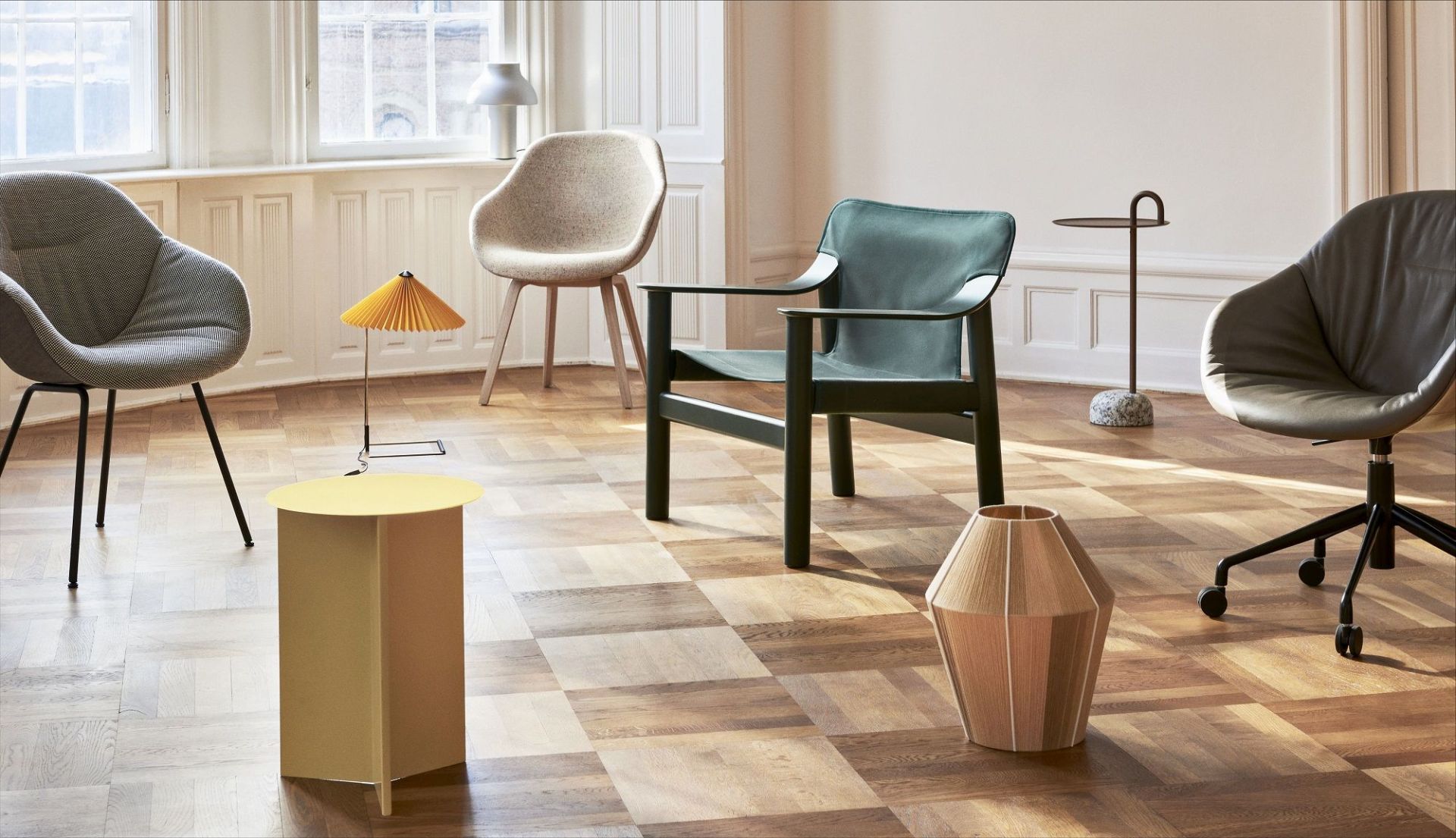 Slit Table Round High Beistelltisch / Couchtisch Hay 