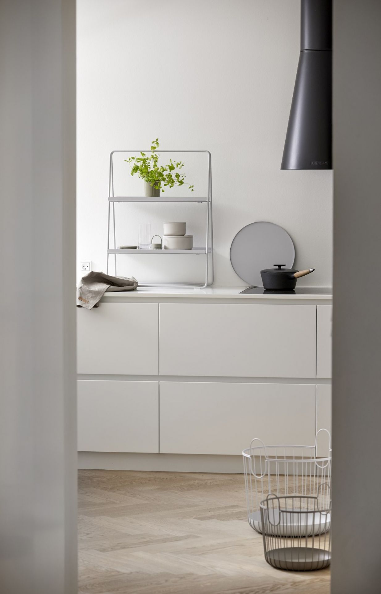 A-Table Shelving Unit Tisch / Regal Zone Denmark EINZELSTÜCK