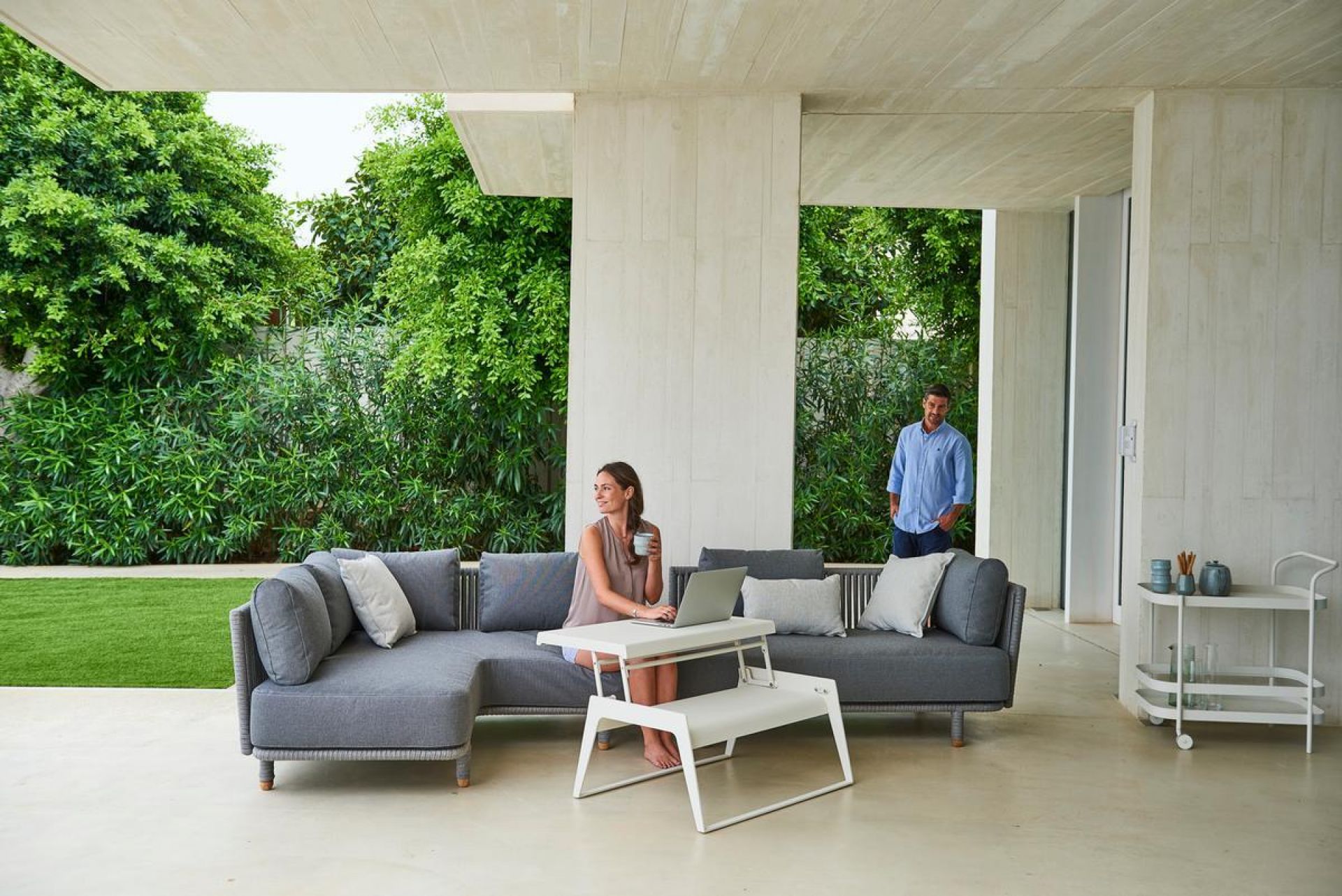 Moments Outdoor 2-Sitzer Sofa links Cane-Line