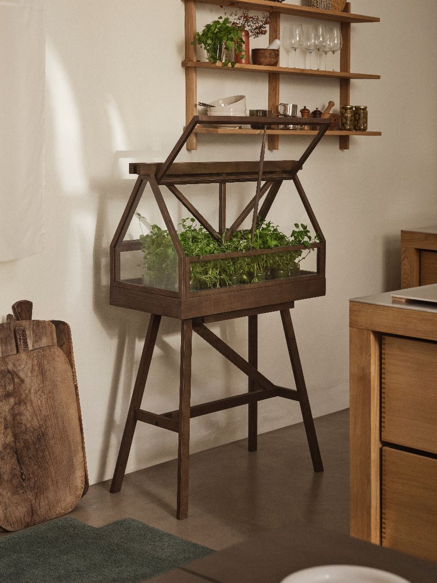 Greenhouse Gewächshaus Design House Stockholm Esche dunkel