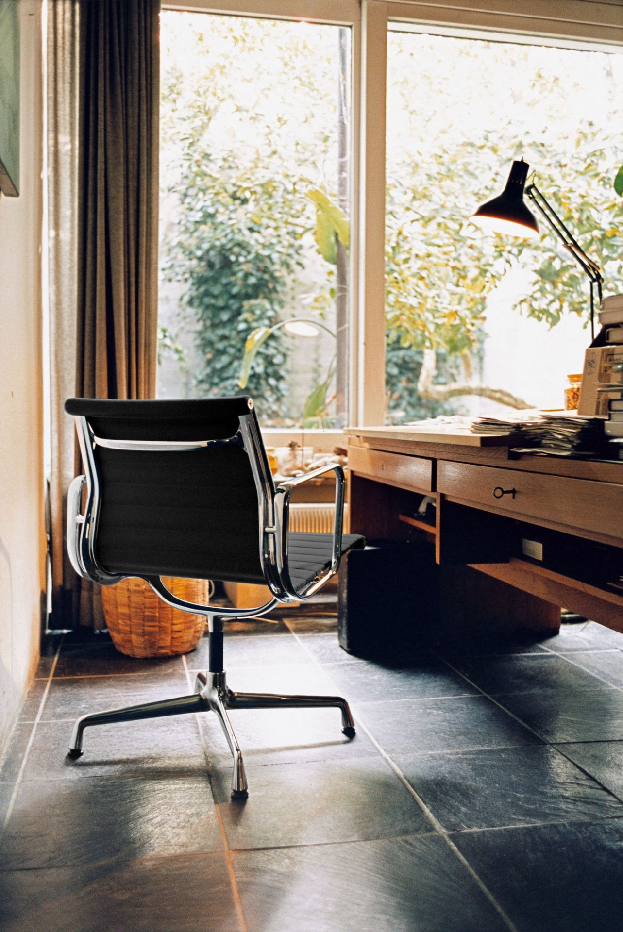 Aluminium Chair EA108 / EA 108 Stuhl Vitra