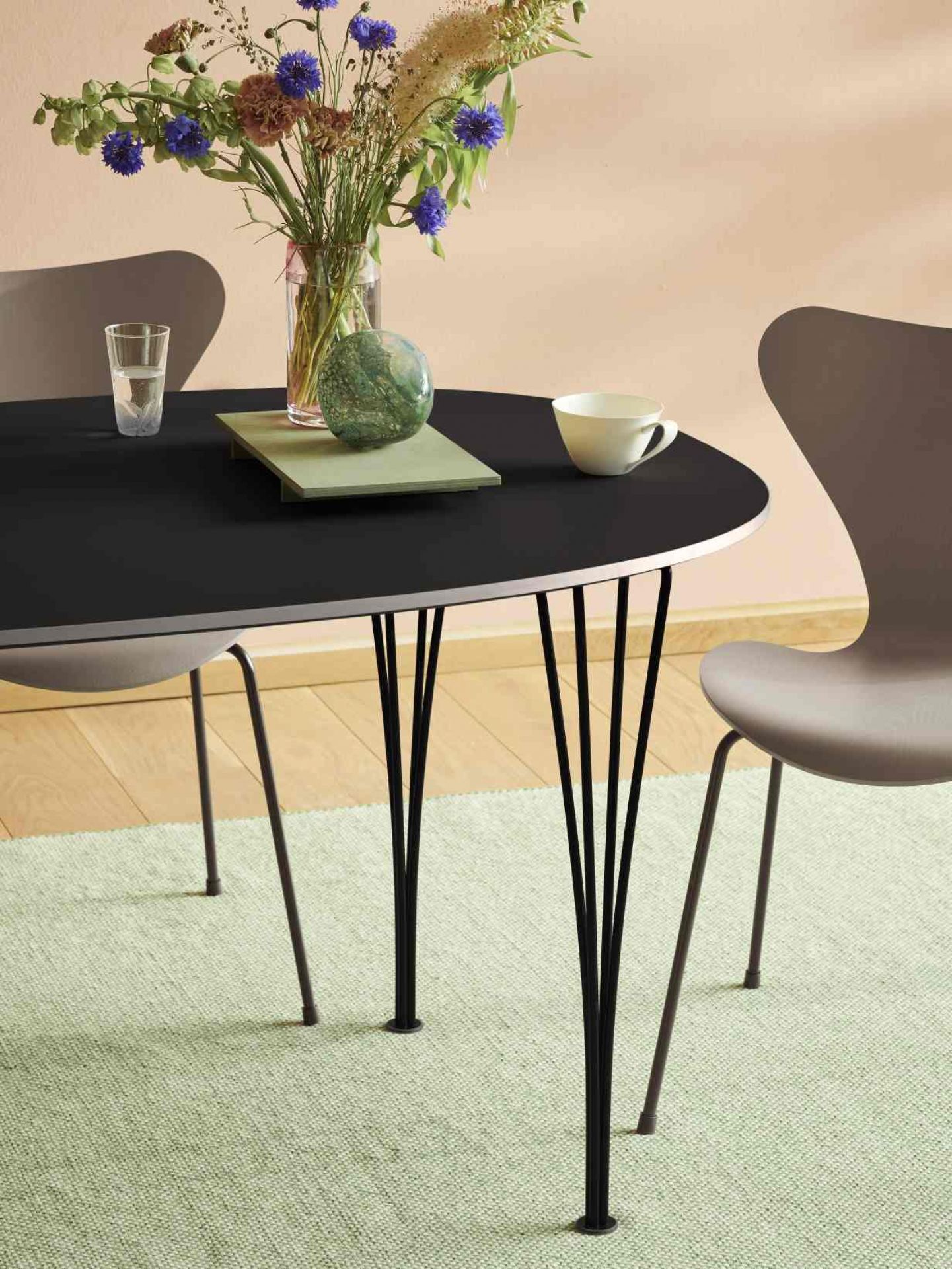 Tischserie Super Elliptisch Fritz Hansen