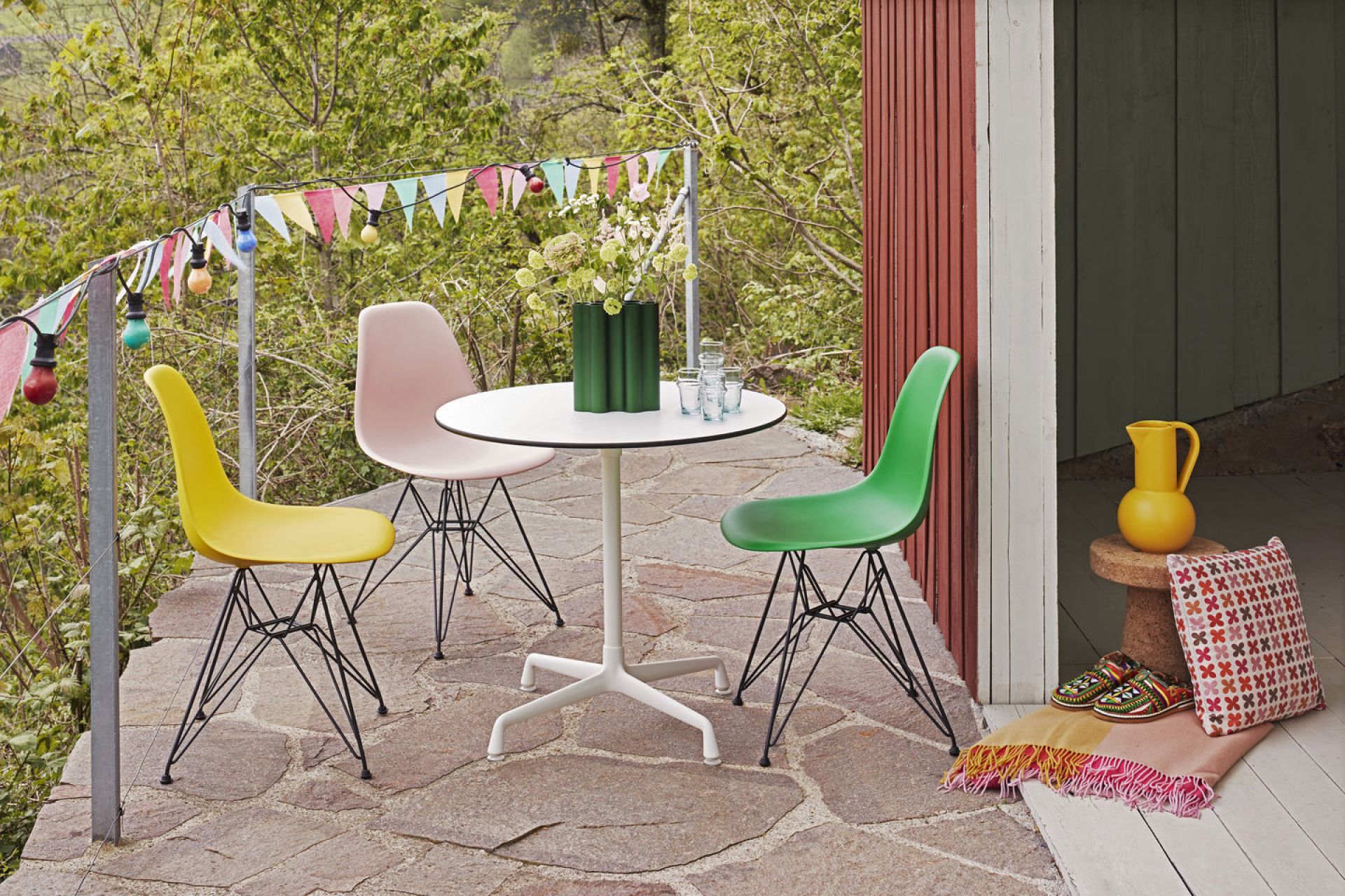 Eames Plastic Side Chair DSR Stuhl Vitra Schwarz-Granit grau