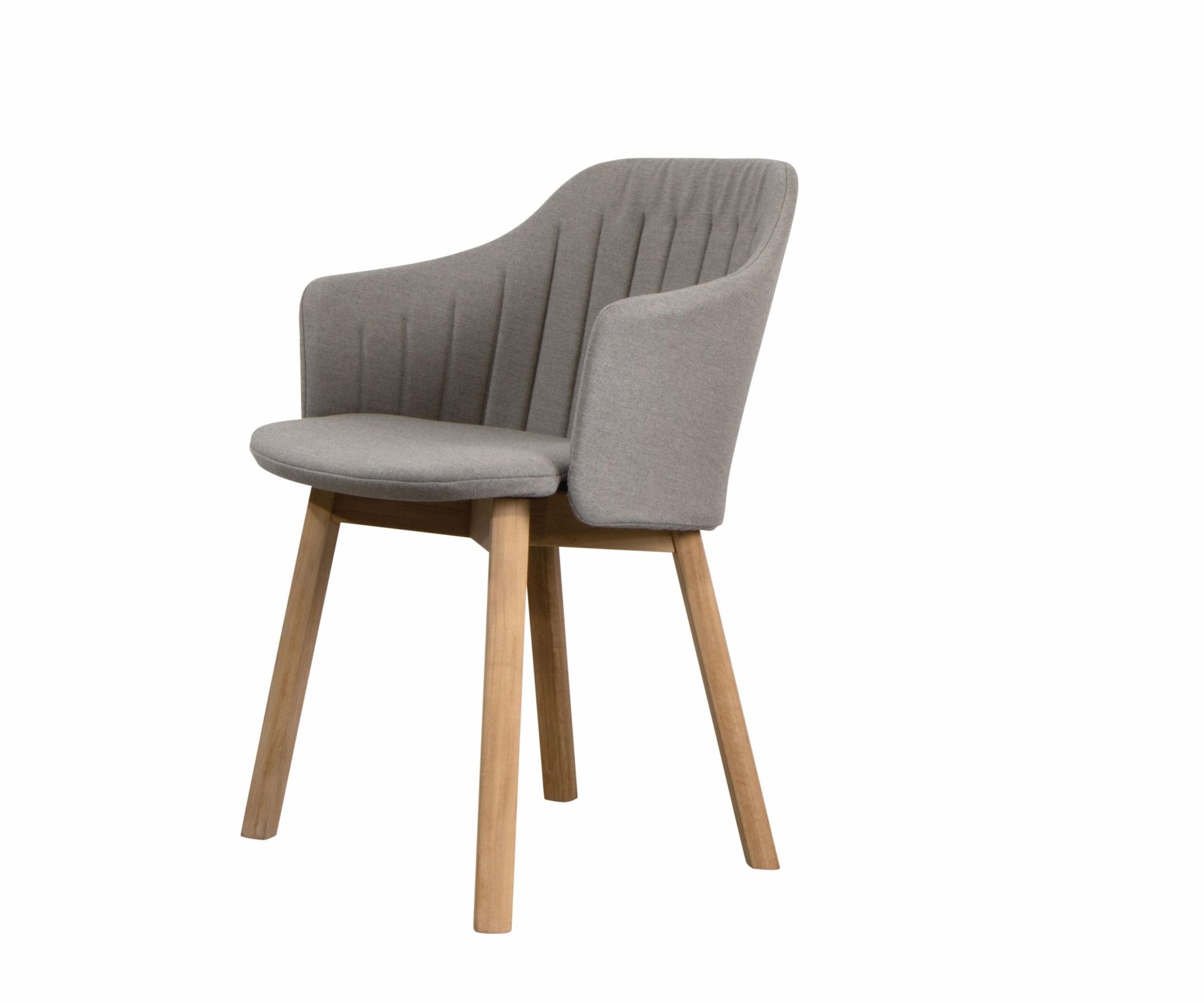 Choice Stuhl mit taupefarbenem Bezug und Holzbeinen von Cane-Line, moderner Esszimmerstuhl.