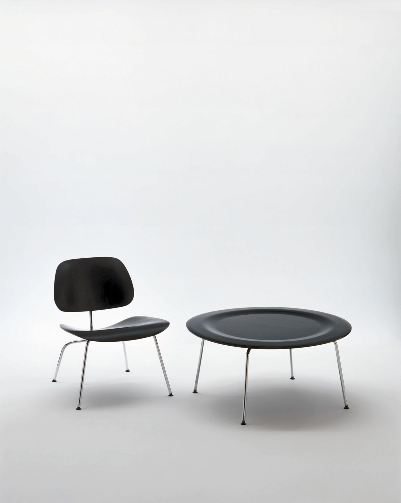 Plywood Group LCM Stuhl Vitra