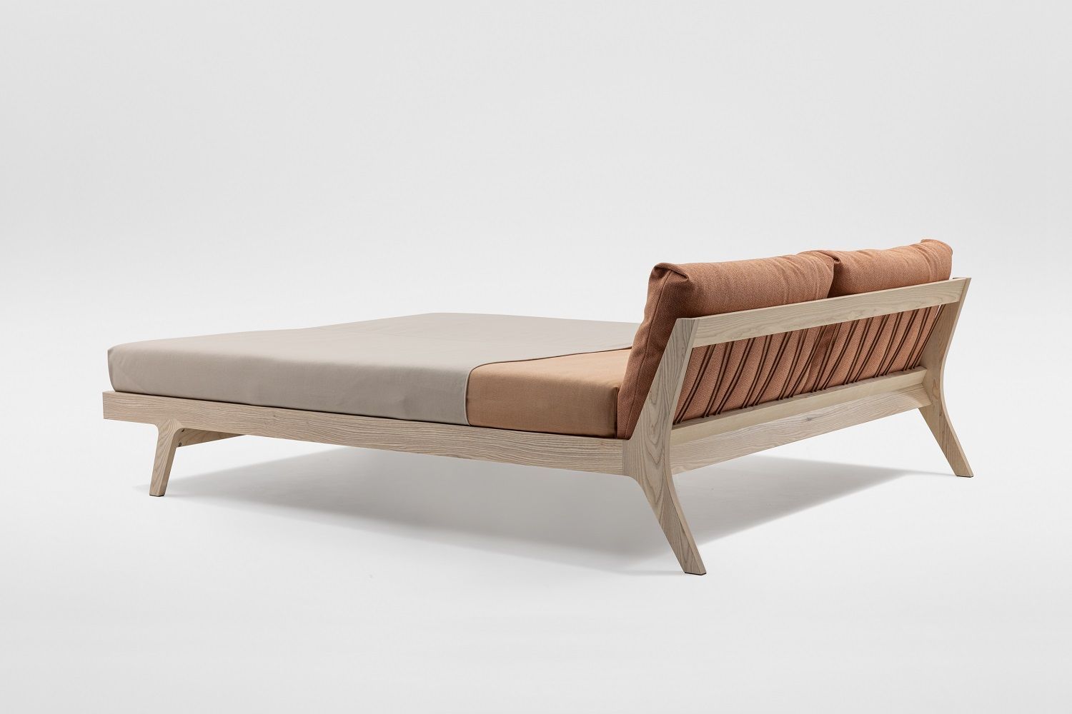 Mellow Bett Massivholz Zeitraum