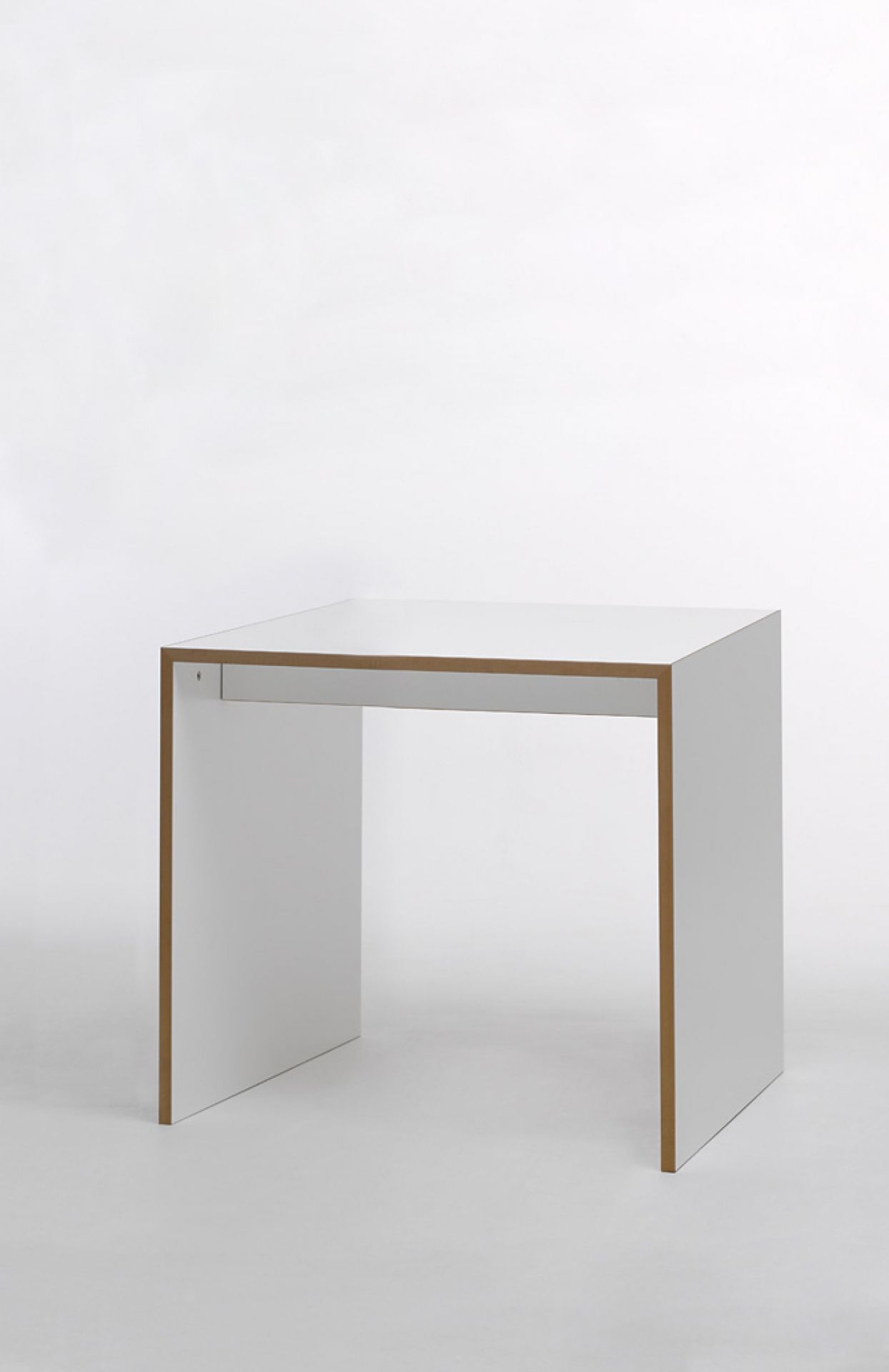 Freistell Tisch klein Tojo