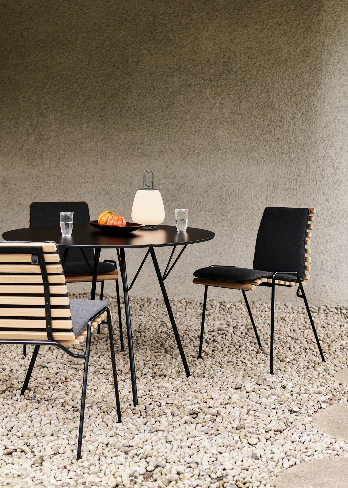 RFH Robin Day RD5 / RD6 Outdoor Dining Table Esstisch AndTradition