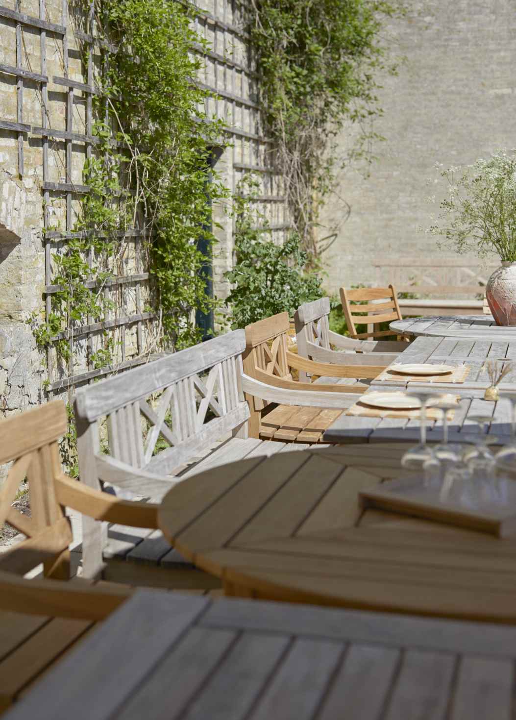 Drachmann Table Esstisch Outdoor Skagerak by Fritz Hansen 