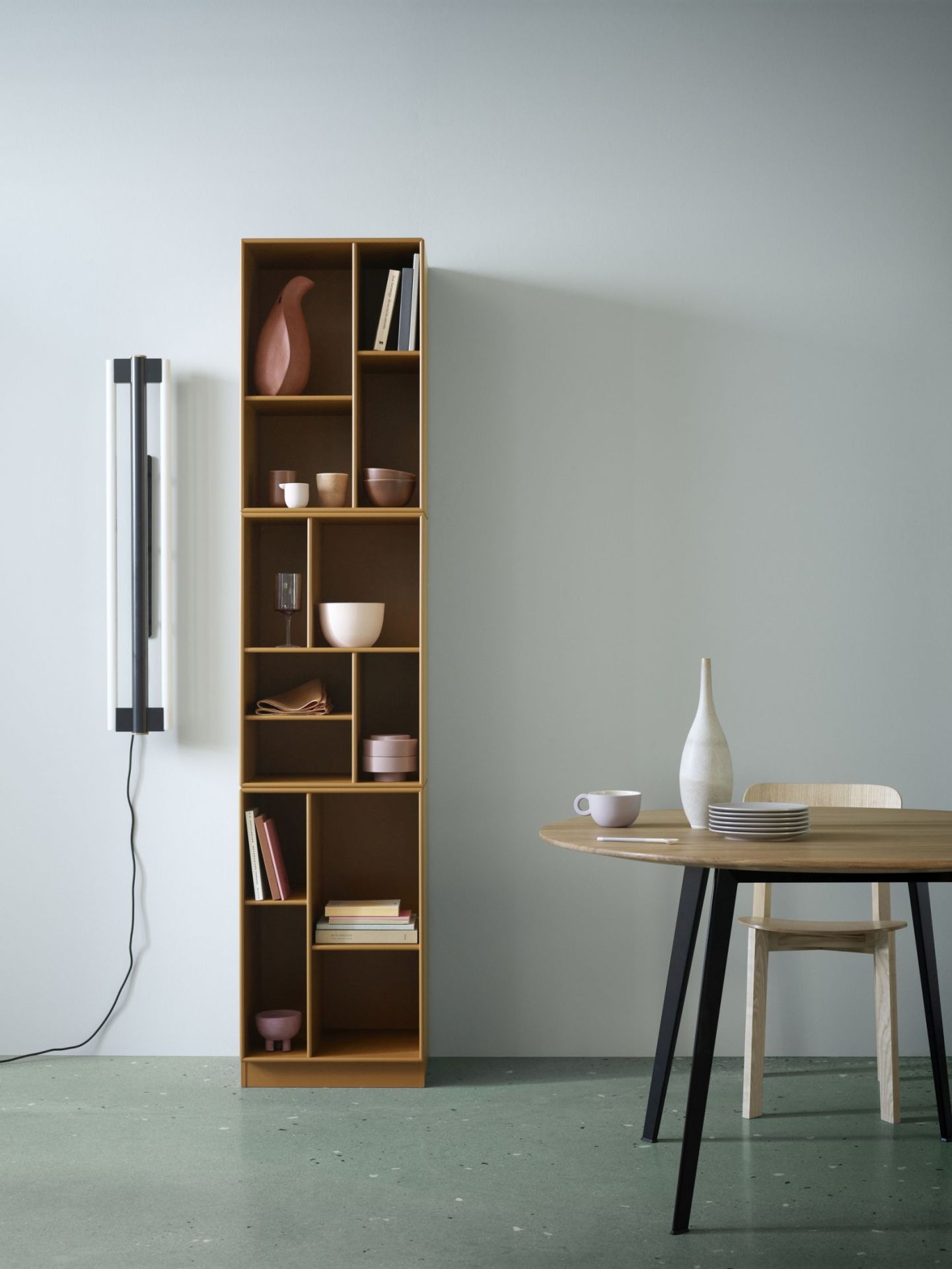 Loom Bücherregal Nordic Montana QUICK SHIP