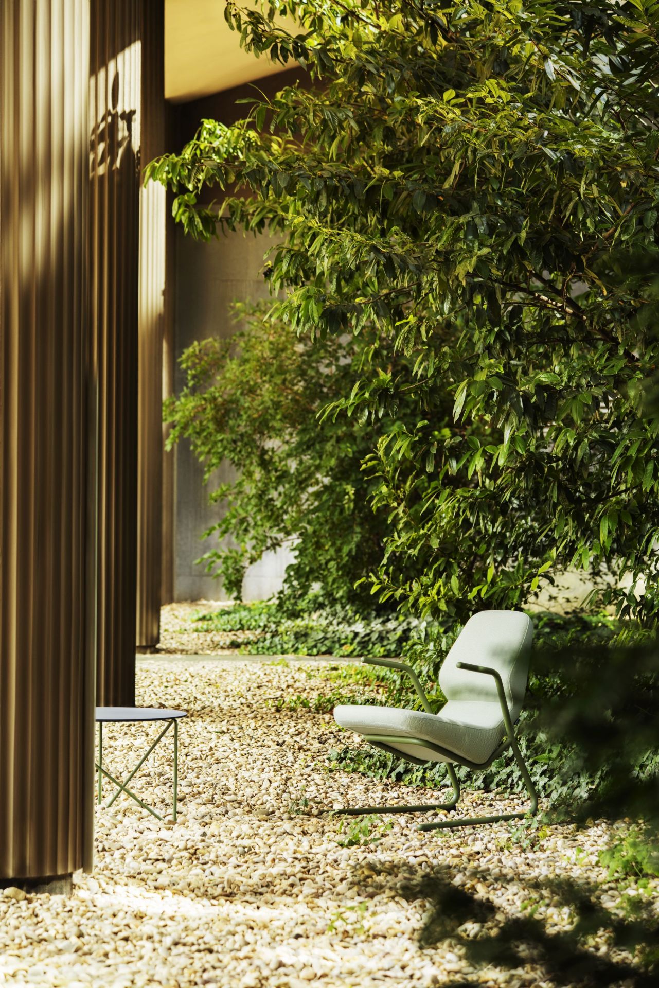Oblique Indoor / Outdoor Sessel Prostoria