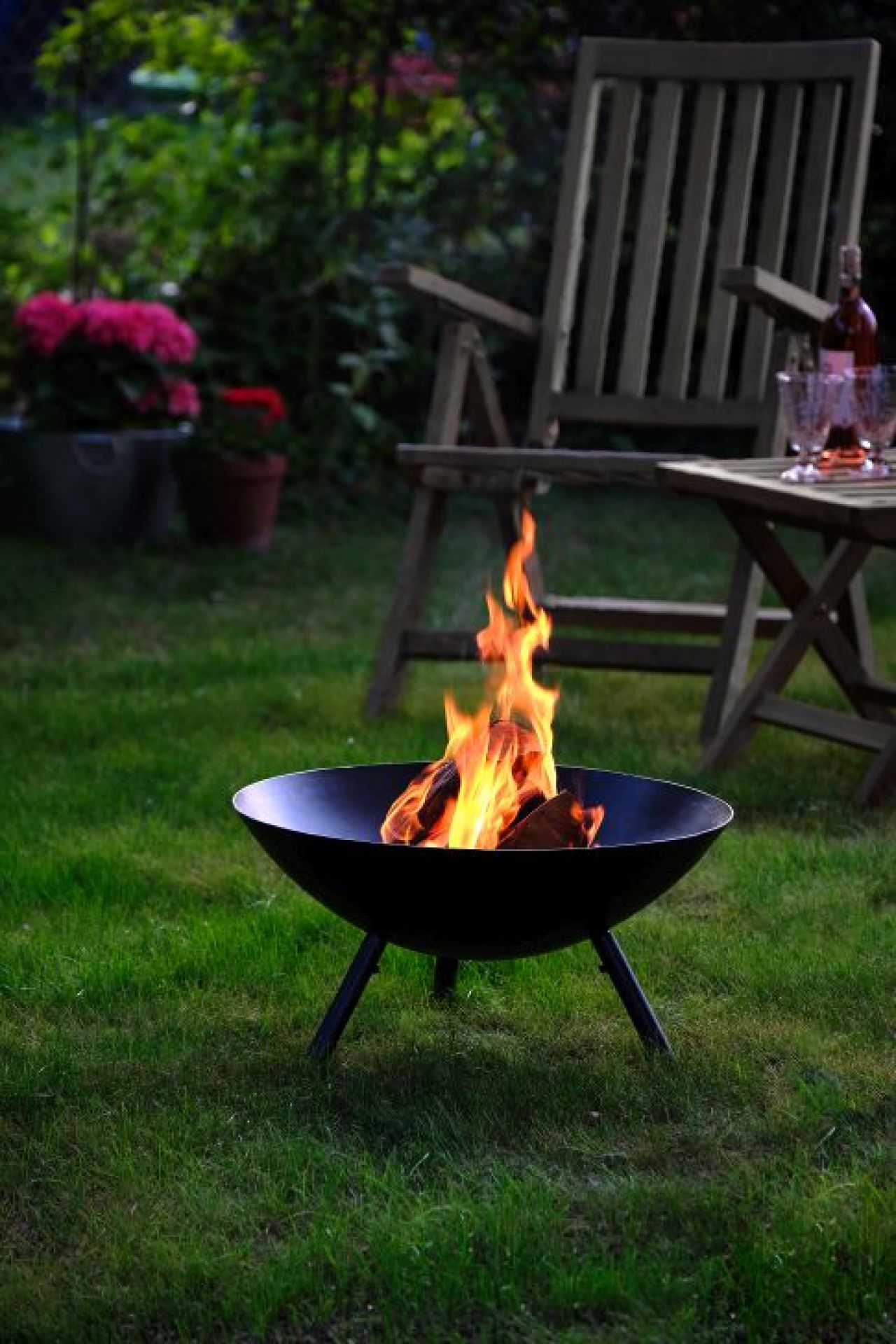 Flames Komplettset Feuerschale L, Grillplatte und Zange Philippi