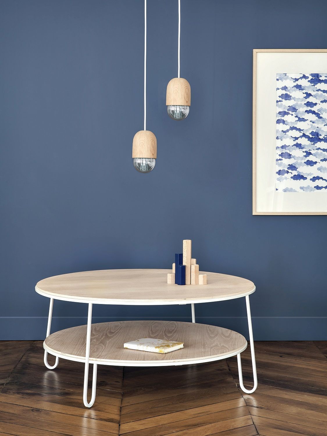 Luce Pendelleuchte von Hartô, Eiche und Glas, moderne Hängelampe für Wohnraumbeleuchtung.