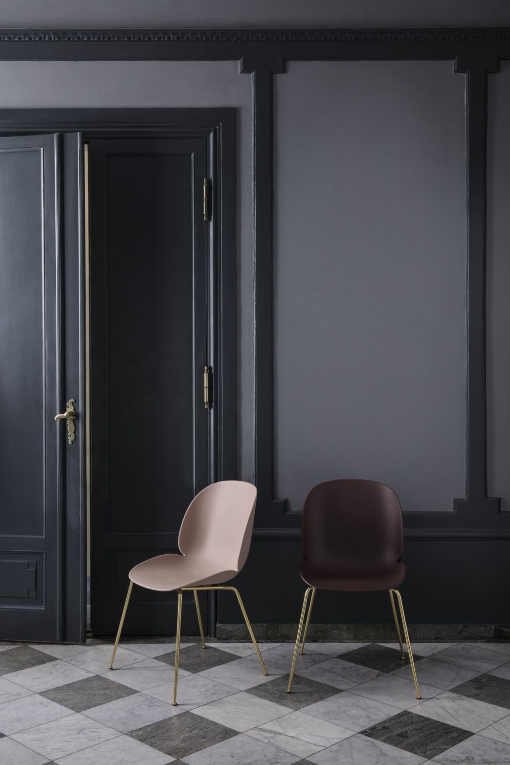 Beetle Chair Esszimmerstuhl Ungepolstert Konisches Gestell Gubi