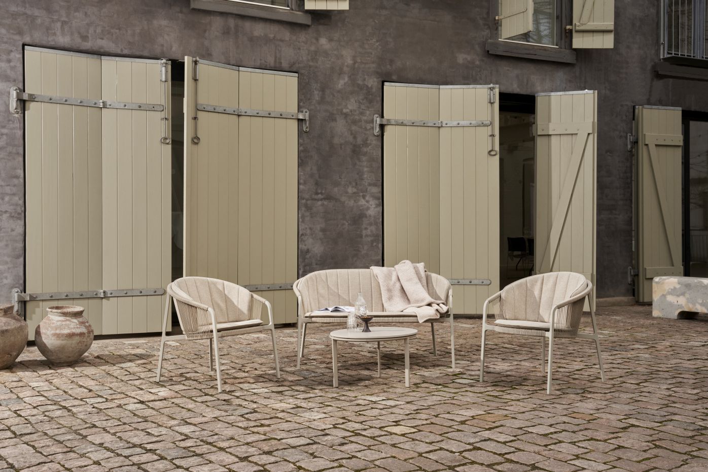 Lagrasse Outdoor Zweisitzer Sofa Vipp