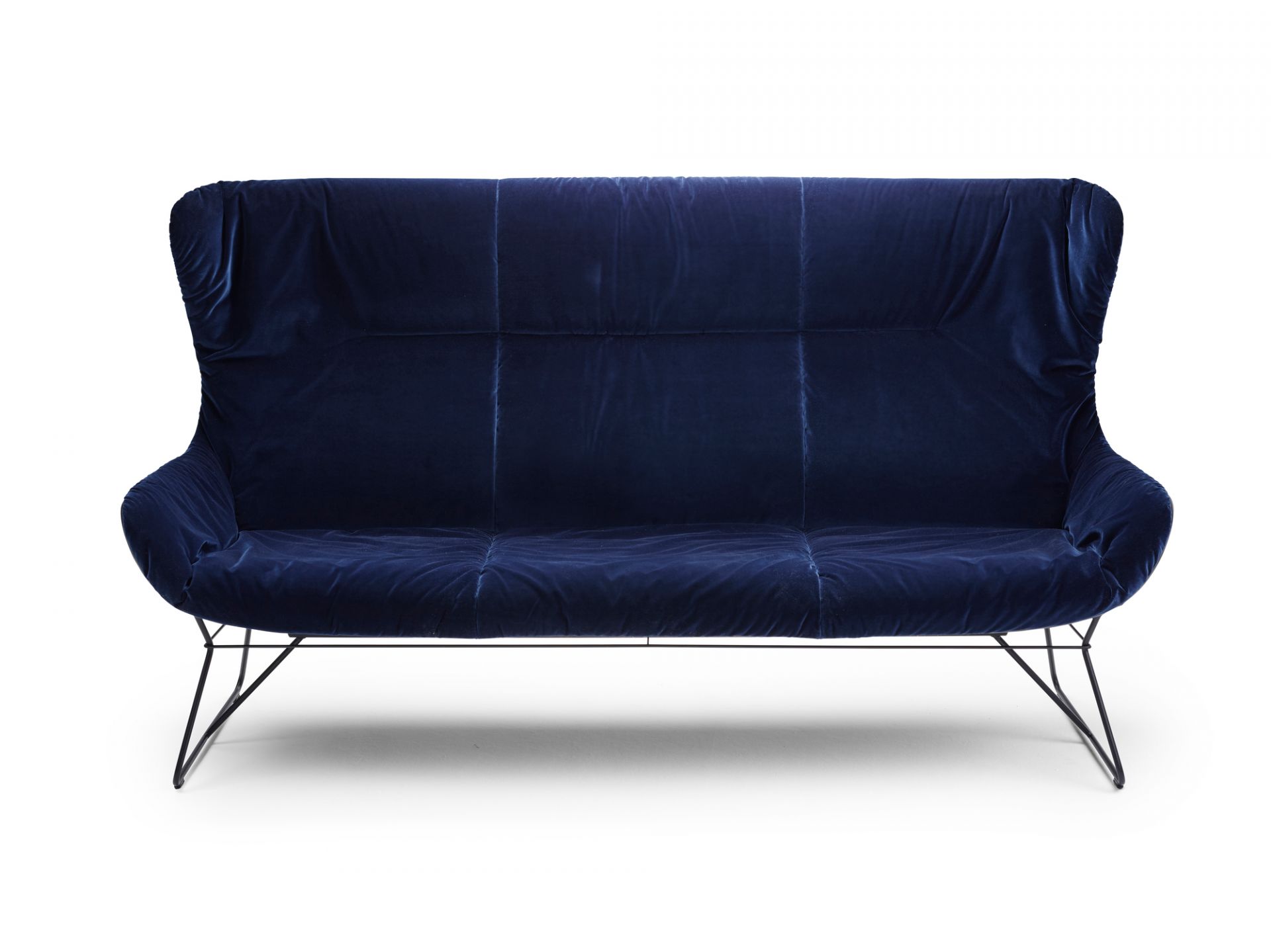 Leya Wingback Couch Freifrau Manufaktur