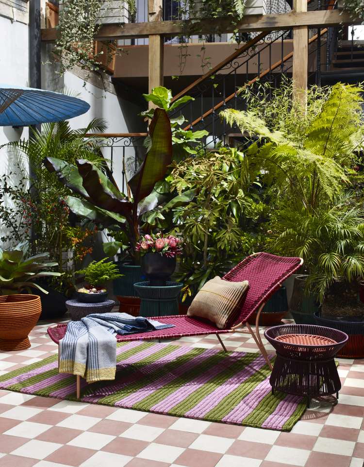 Caribe Chic Basket Table Tisch Outdoor ames 
