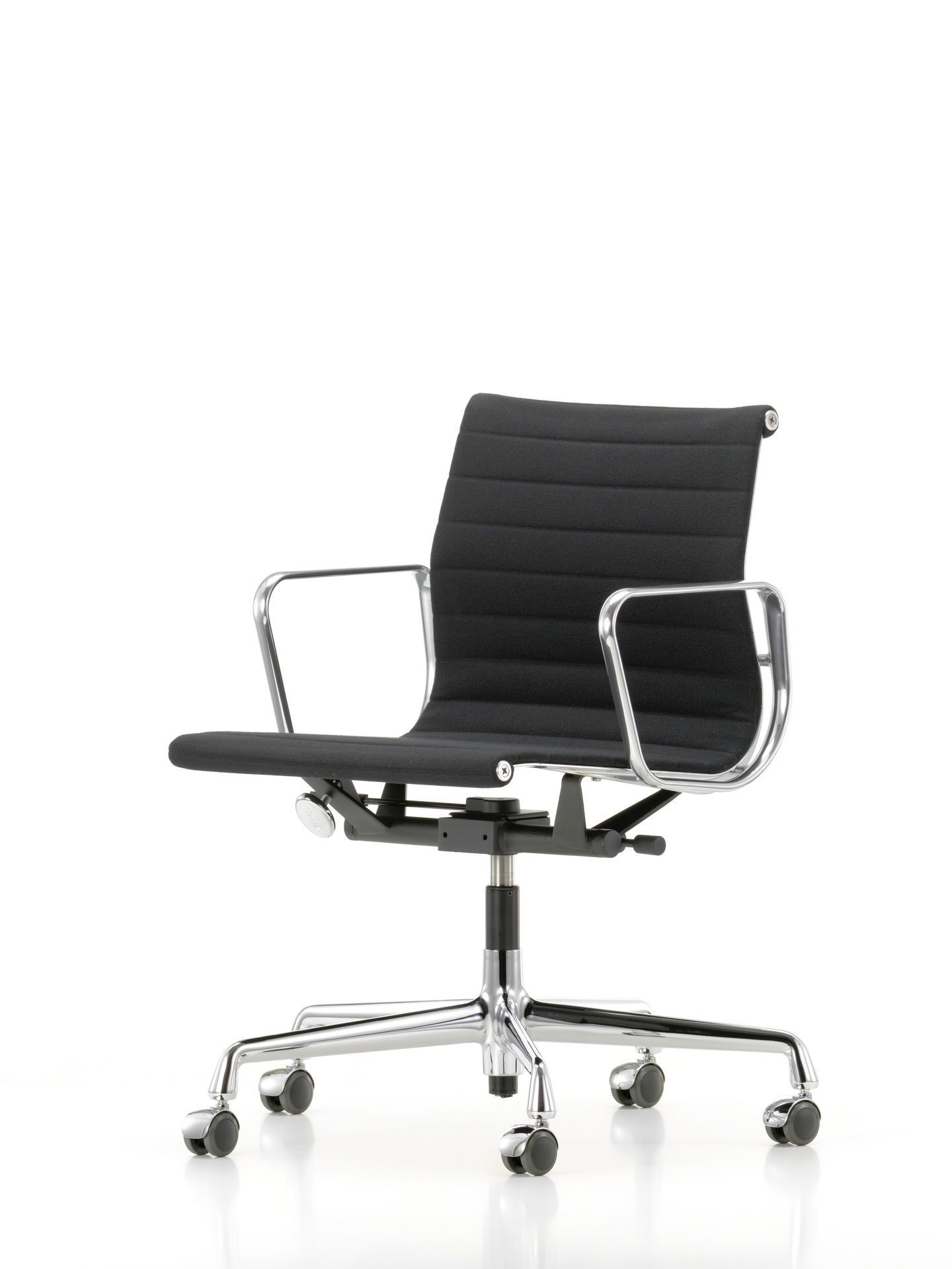 Aluminium Chair EA 118 / EA118 Stuhl Leder Premium Nero Vitra