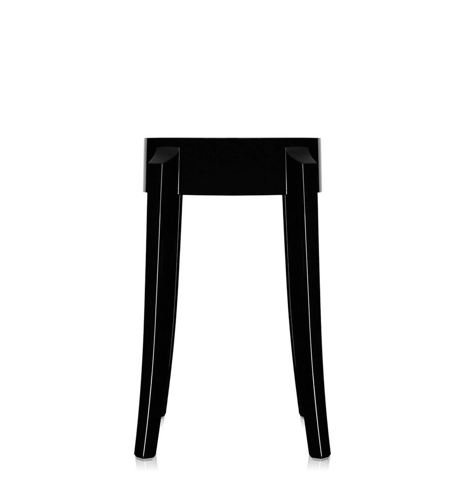 Schwarzer Charles Ghost Hocker von Kartell, modernes Design, ideal als Sitzgelegenheit oder Beistelltisch.