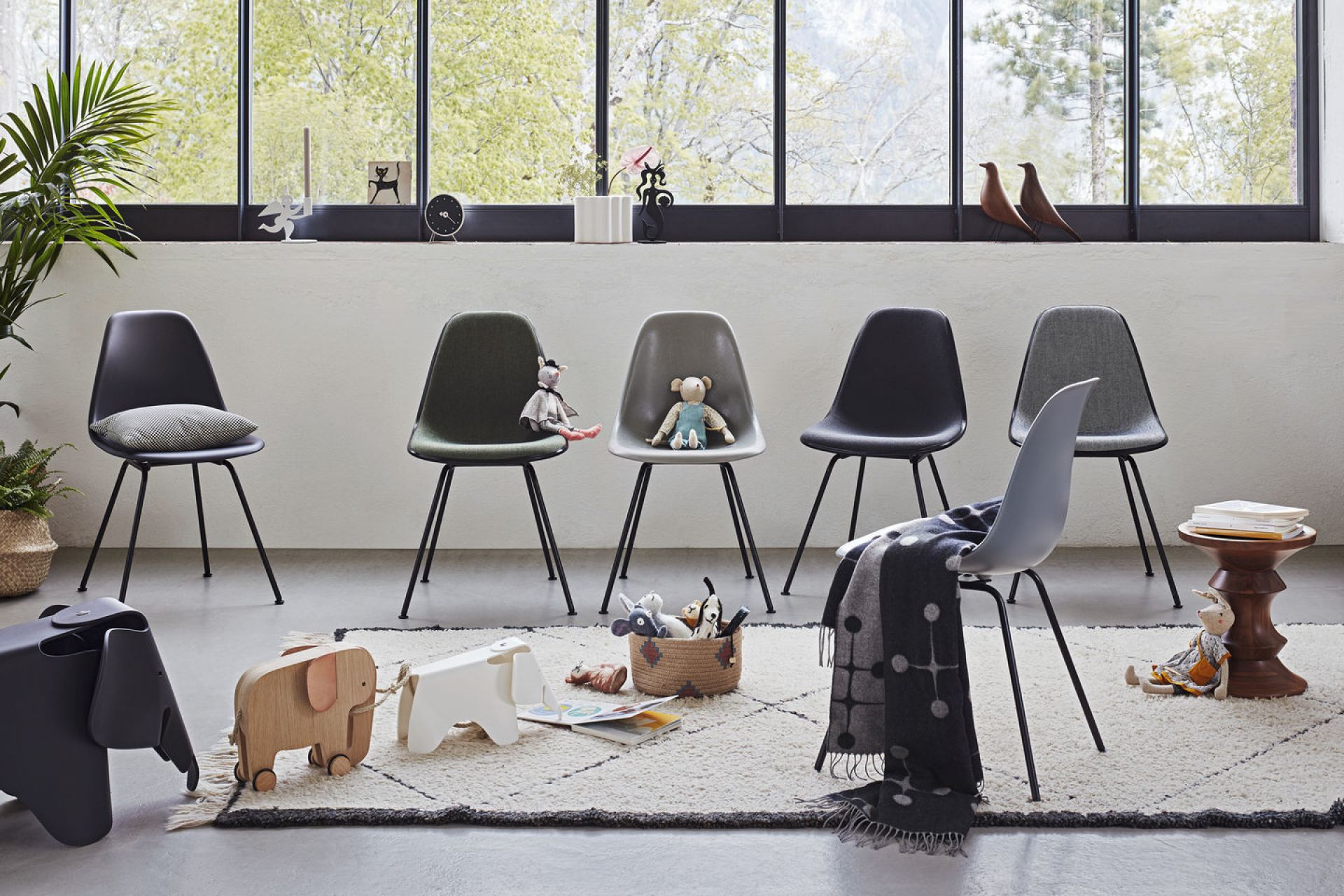 Eames Plastic Side Chair DSX Stuhl Vitra