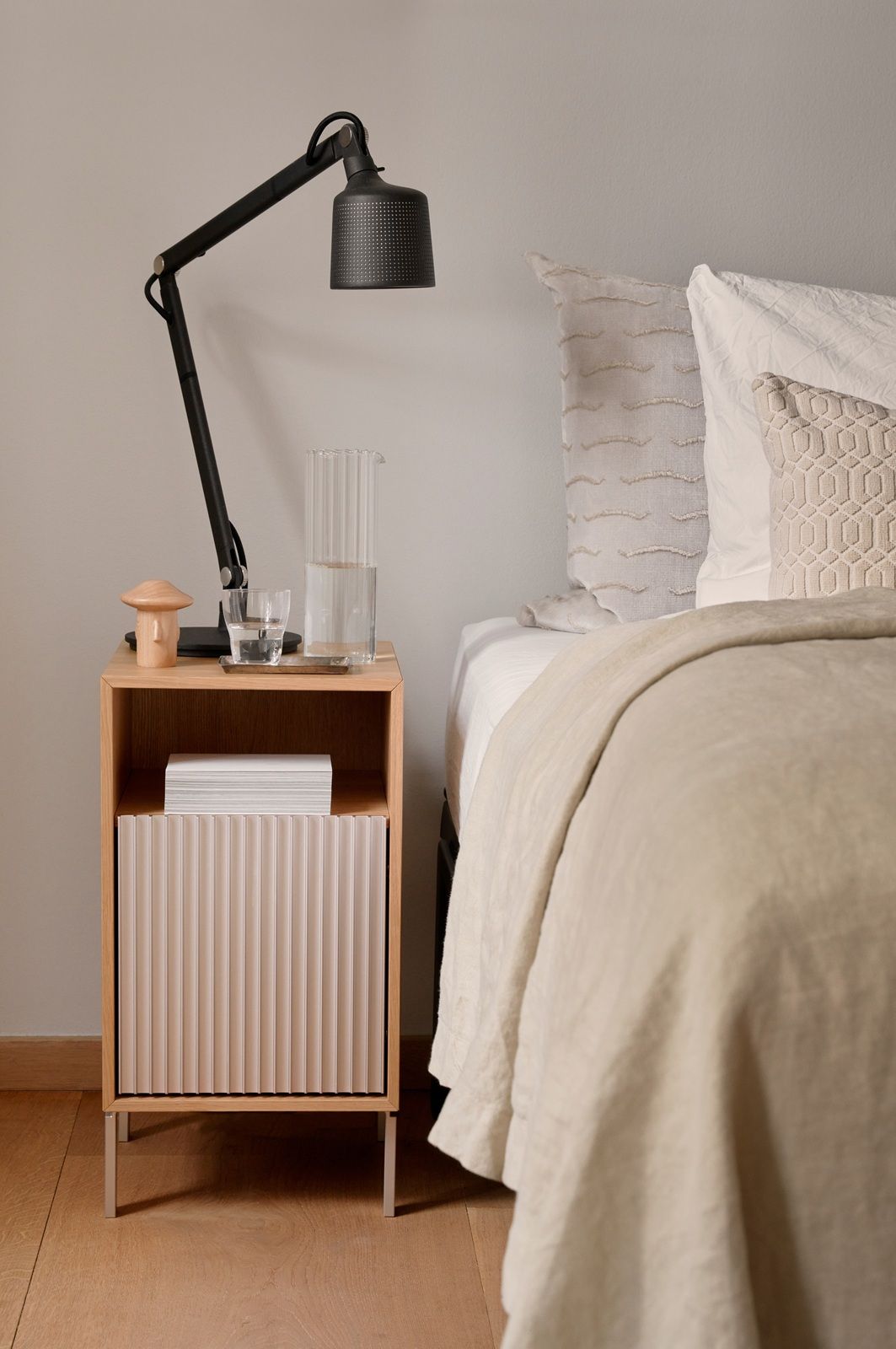VIPP672 Bedside table Nachttisch Vipp
