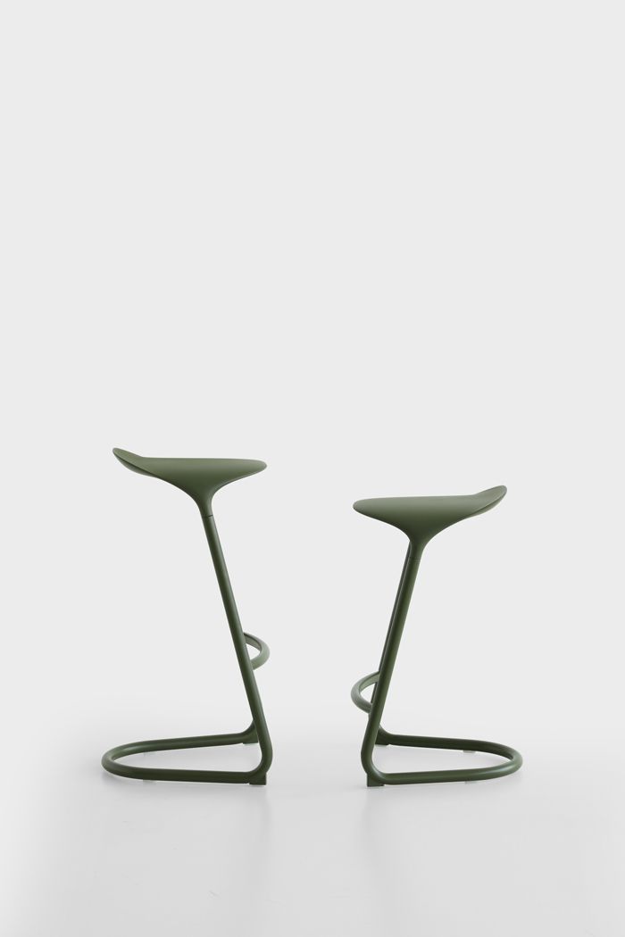 Cross S451 / S452 Indoor Freischwinger-Hocker La Palma
