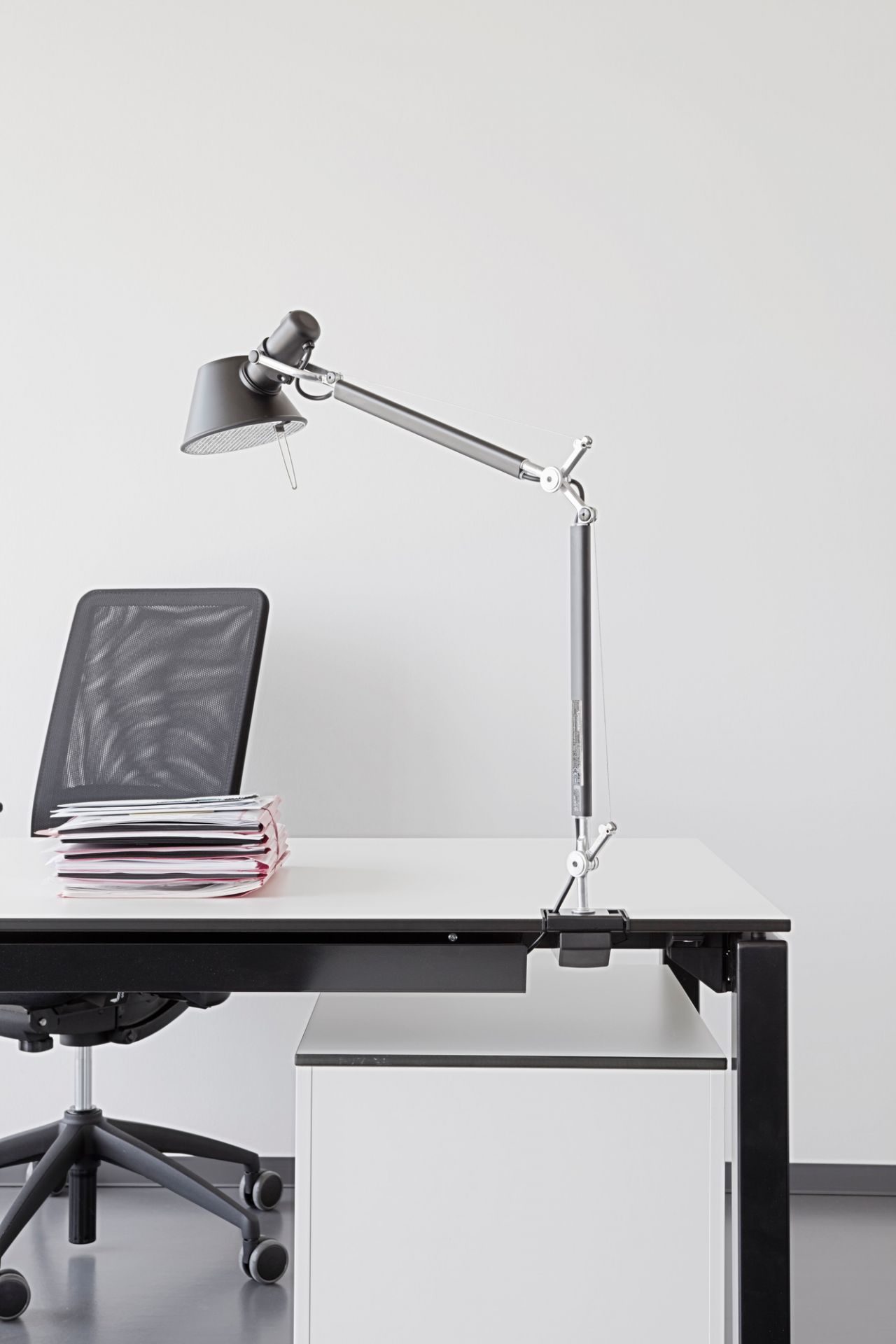Tolomeo LED Tischleuchte Body Aluminium 2700K Artemide (Teil 1 von 2)
