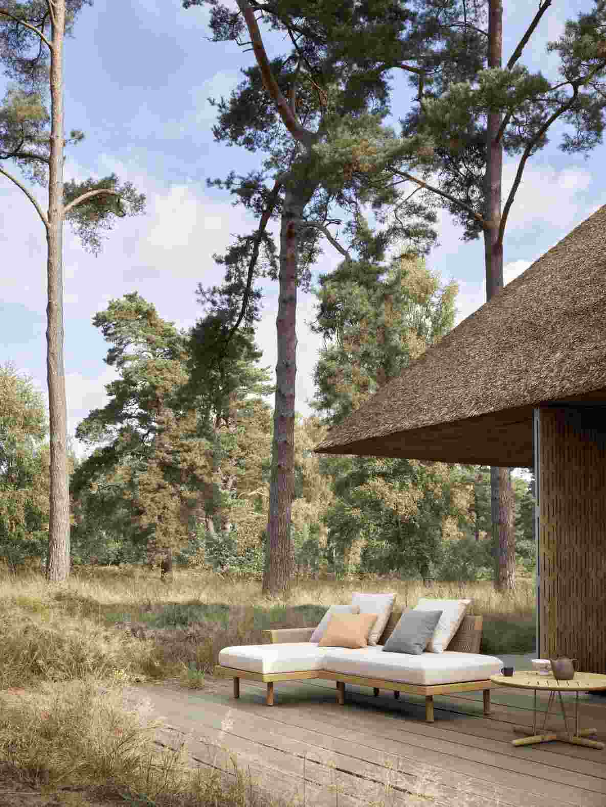 E511 Embrace Sofa Modul mit Rückenlehne und Seitenlehne Outdoor Carl Hansen & Søn
