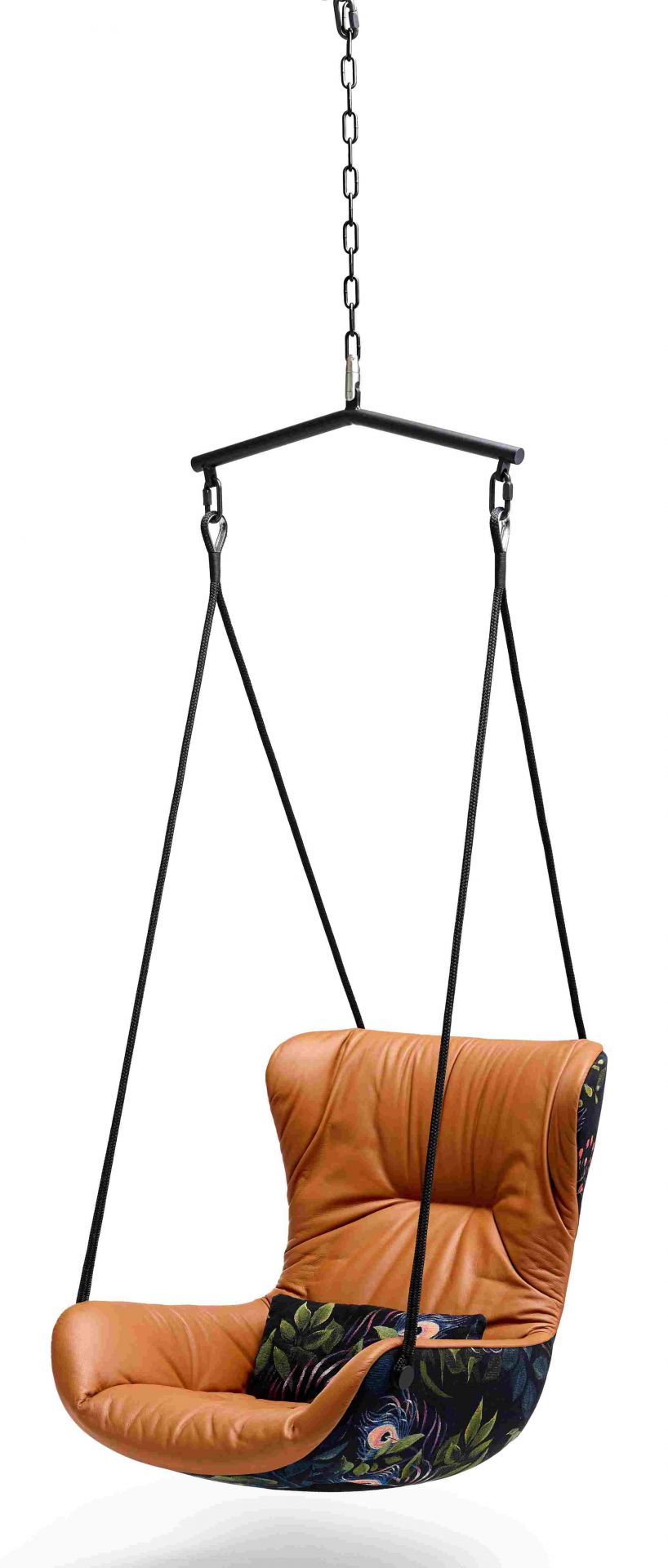 Leya Wingback Swingseat Schwingsessel Freifrau Manufaktur