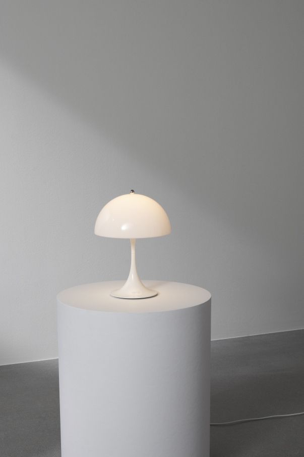 Panthella 250 Portable Akku LED-Tischleuchte Indoor/Outdoor Opal Louis Poulsen 