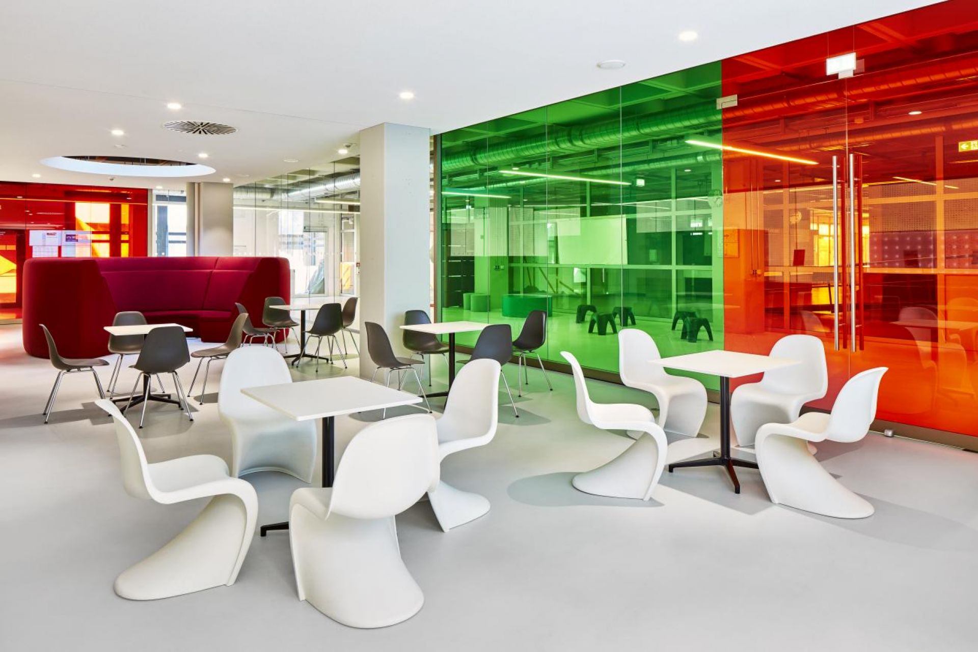 Panton Chair Kunststoff Stuhl Vitra NEUE HÖHE