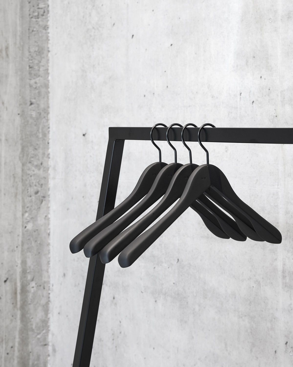 Soft Coat Hanger Wide 44 Kleiderbügel 4-er Set Hay 