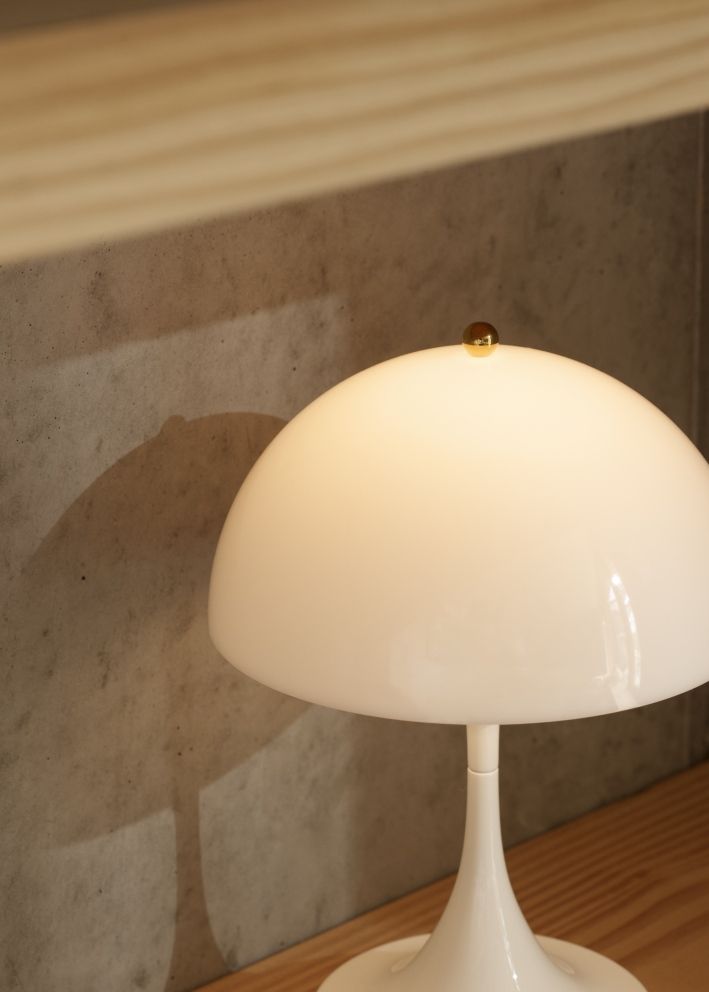 Panthella 160 Portable Akku LED-Tischleuchte  Opal Louis Poulsen LIMITED EDITION