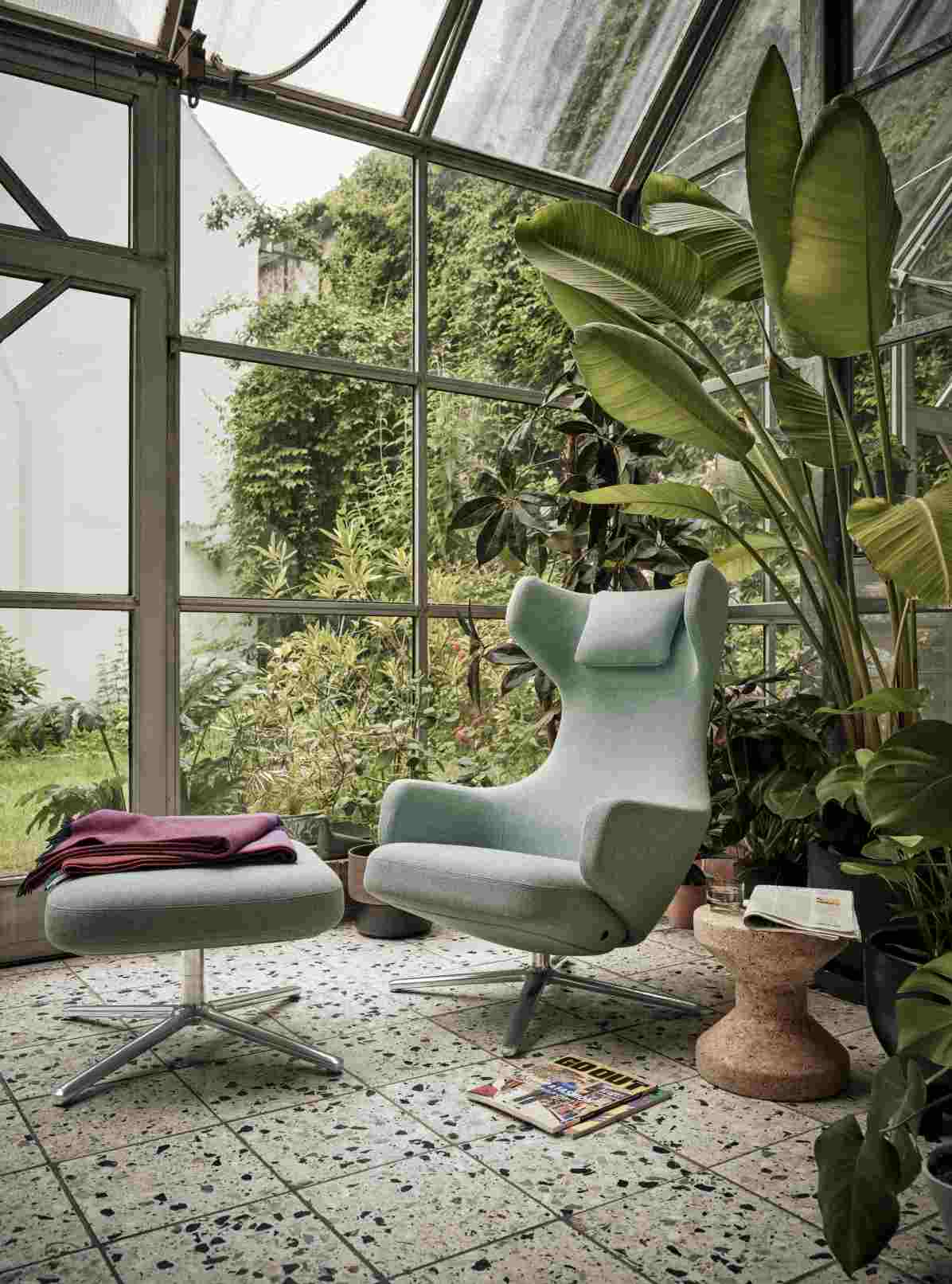 Grand Repos Sessel  + Ottoman Vitra Poliert Nubia Elfenbein / Perle