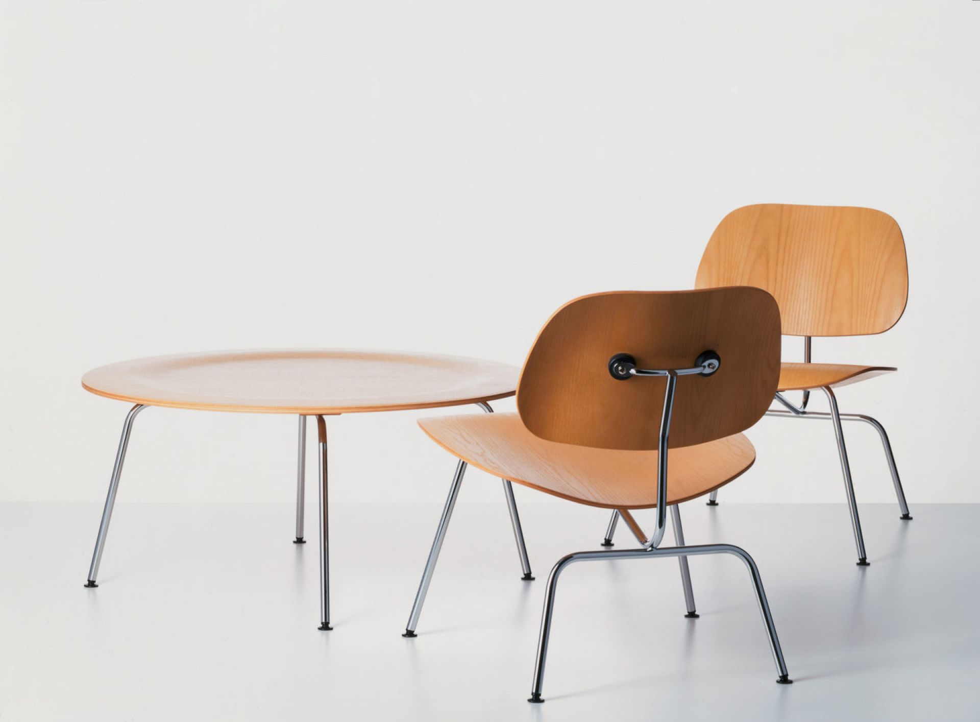 Plywood Group LCM Stuhl Vitra