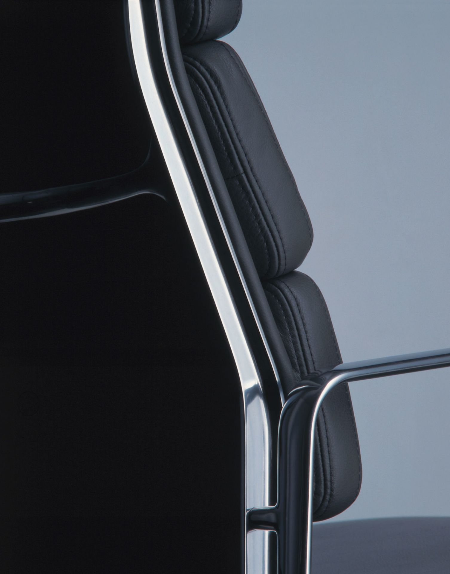 Soft Pad Chair EA219 / EA 219 Sessel Leder Premium Schwarz Vitra