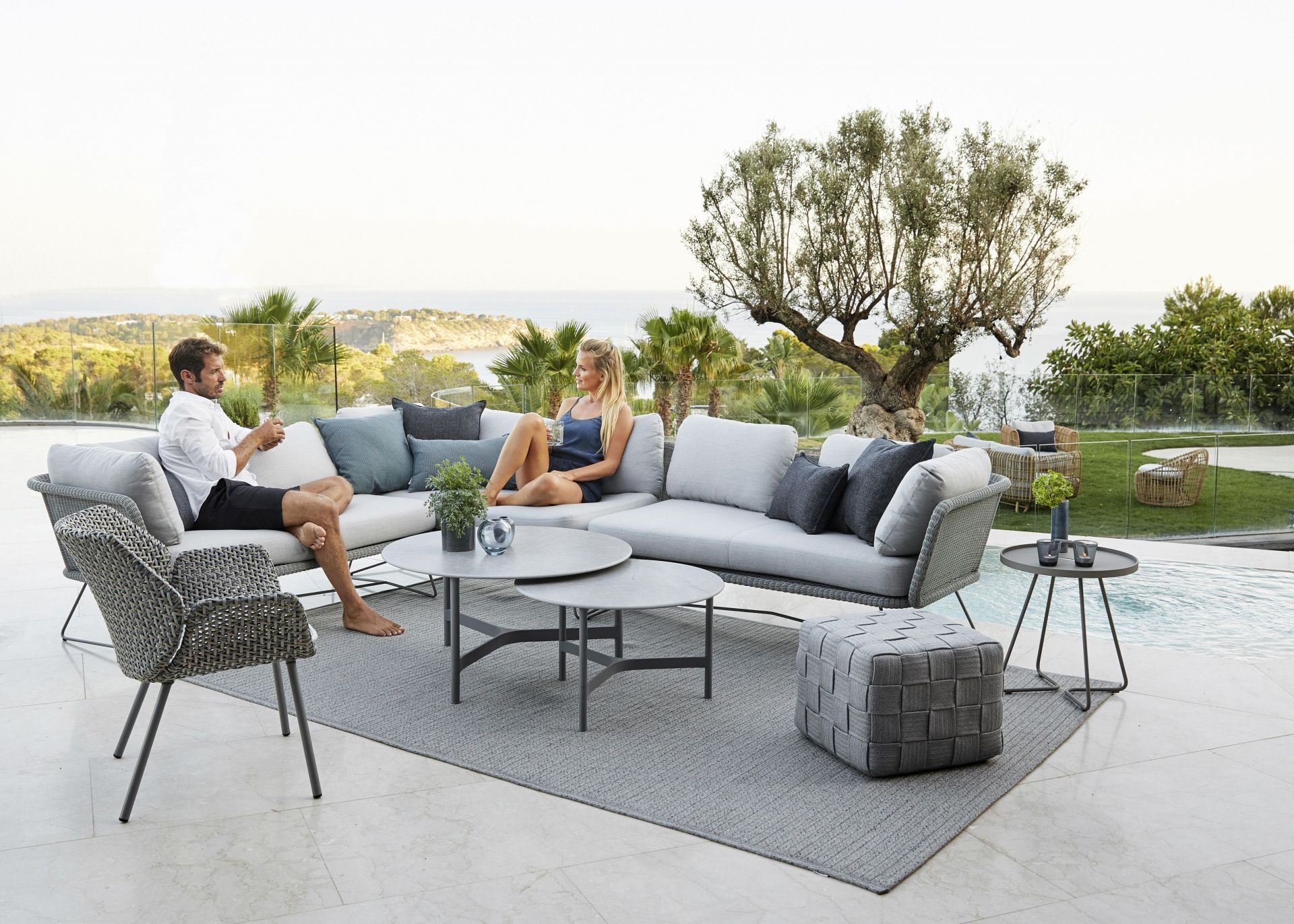 Twist Beistelltisch Teak klein Cane-Line