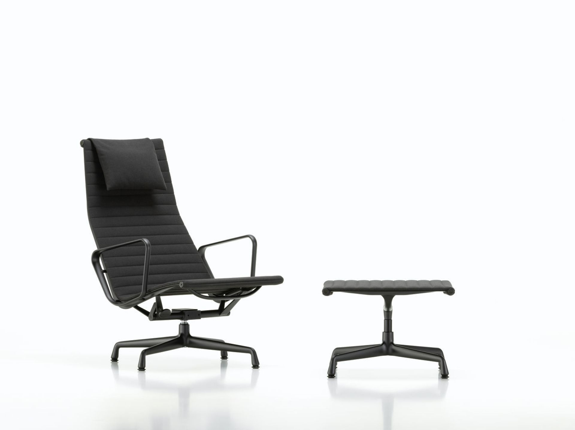 Aluminium Chair EA124 / EA 124 Sessel Vitra