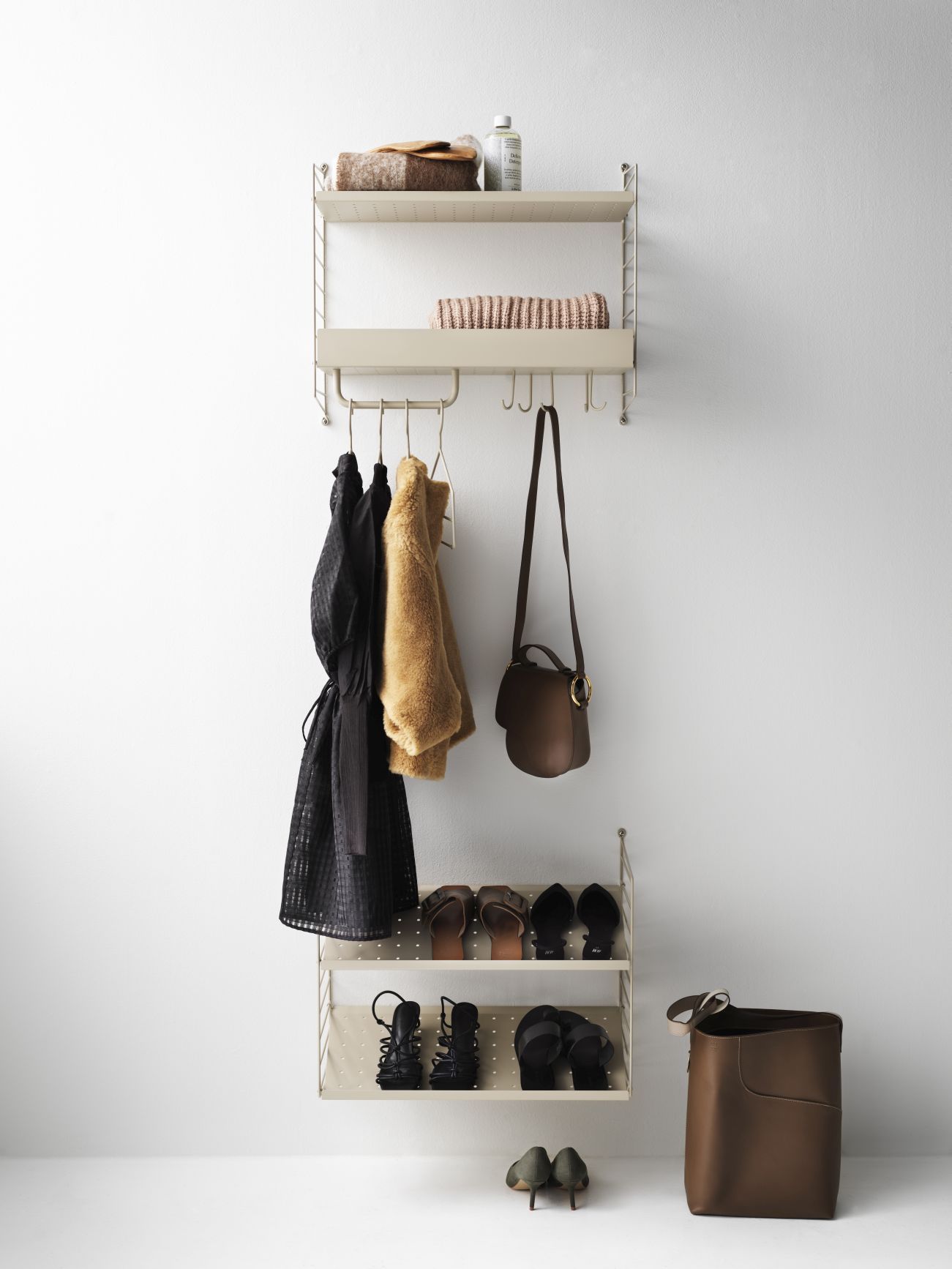 Flur KONFIGURATIONEN Hallway H1 String Furniture