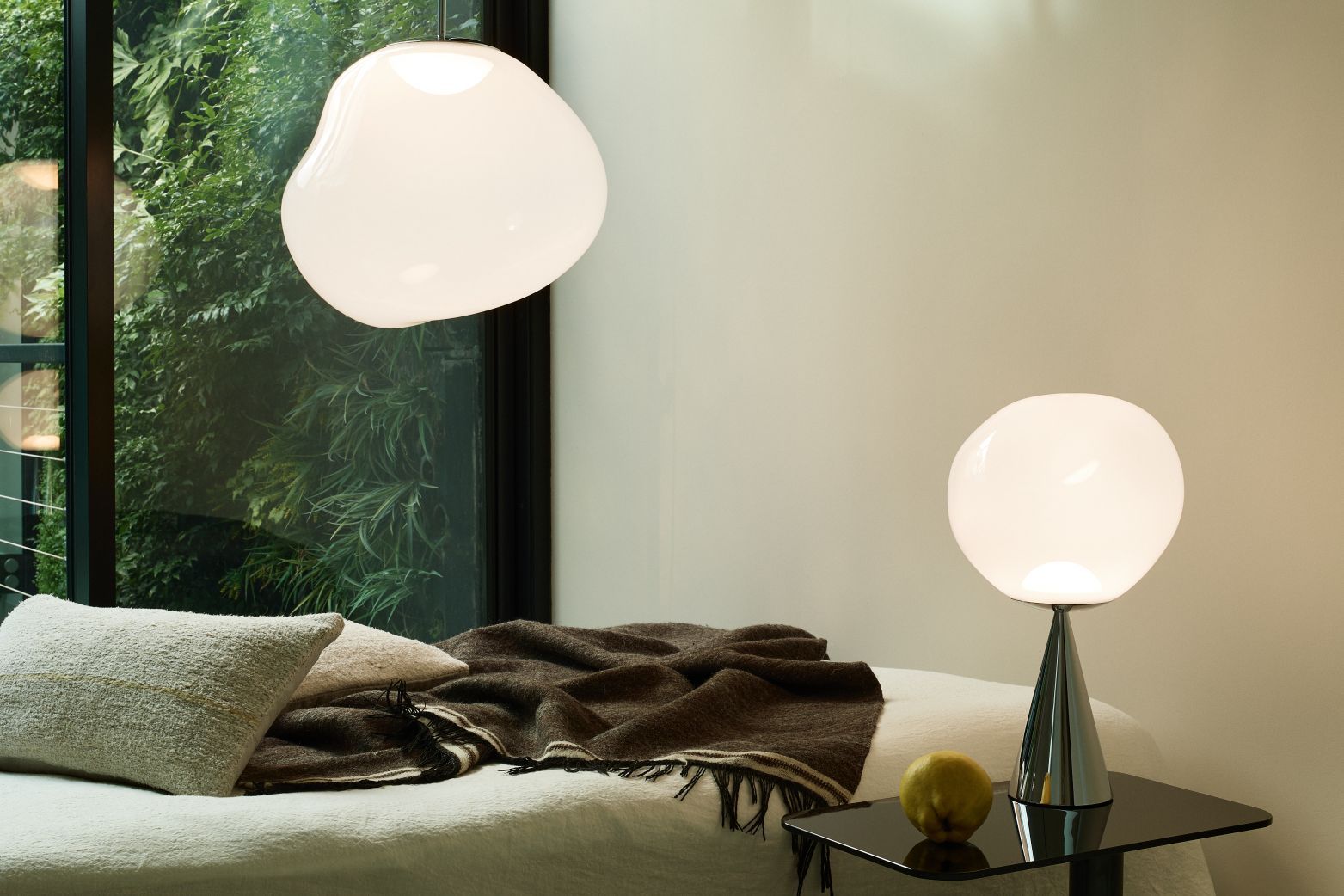 Melt LED Pendelleuchte Opal - Silber Tom Dixon