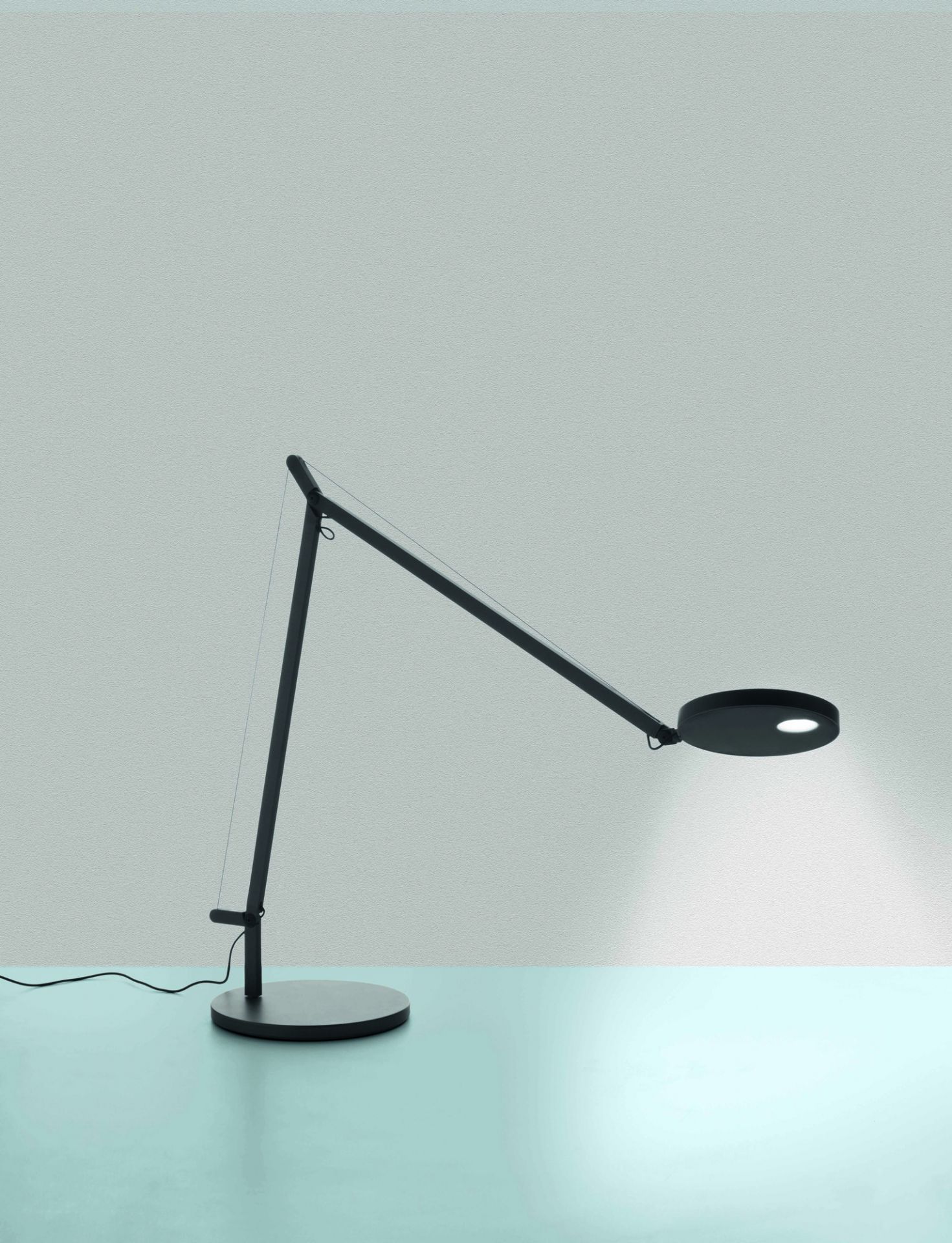 Demetra Table Tischleuchte Body (Teil 2 von 2) Anthrazitgrau 2700K Artemide EINZELSTÜCK