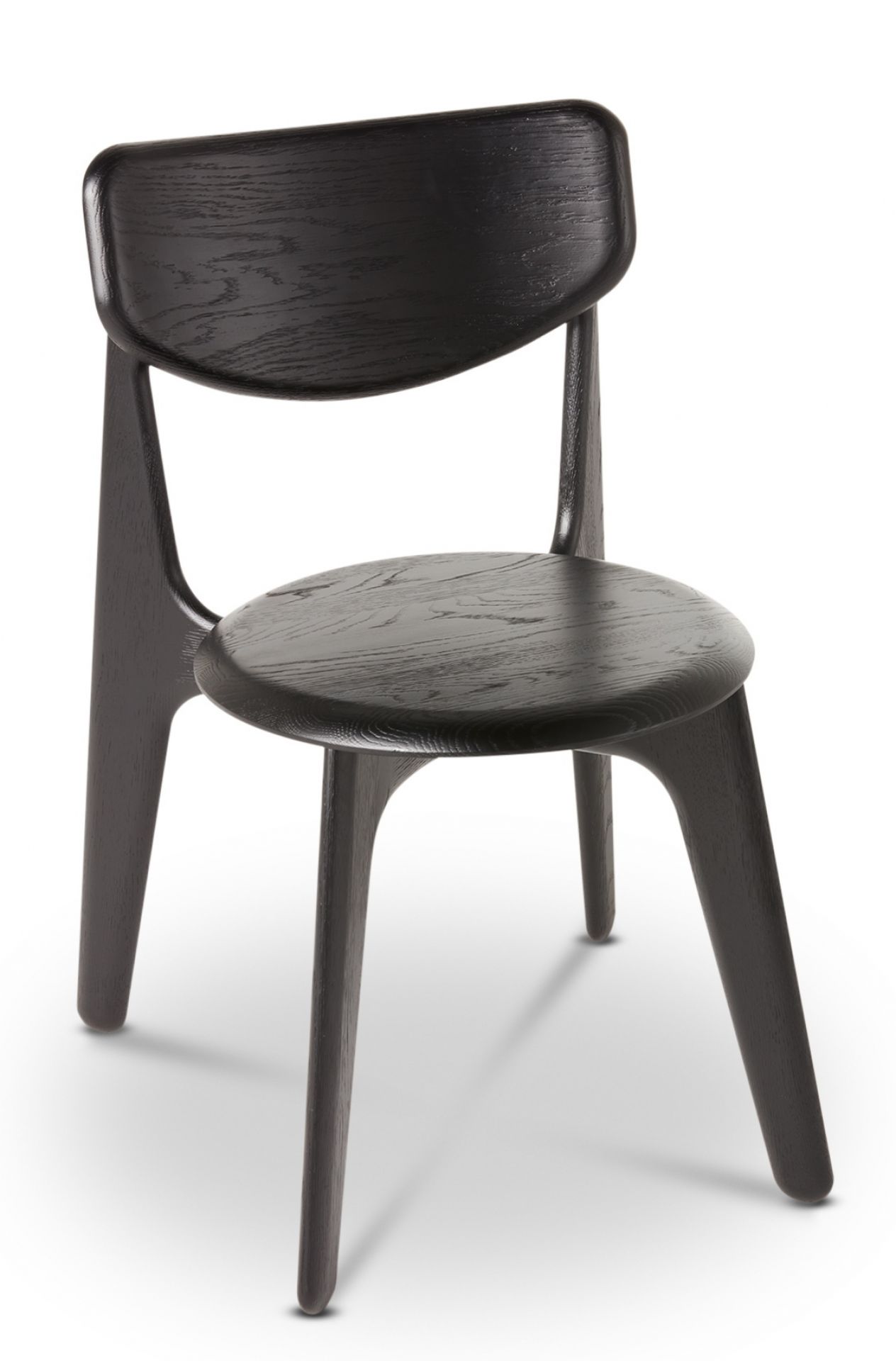 Schwarzer Slab Chair von Tom Dixon: Moderner Holzstuhl mit runder Sitzfläche und minimalistischem Design.