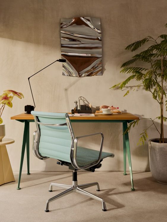 Aluminium Chair EA 131 / EA131 Stuhl Vitra
