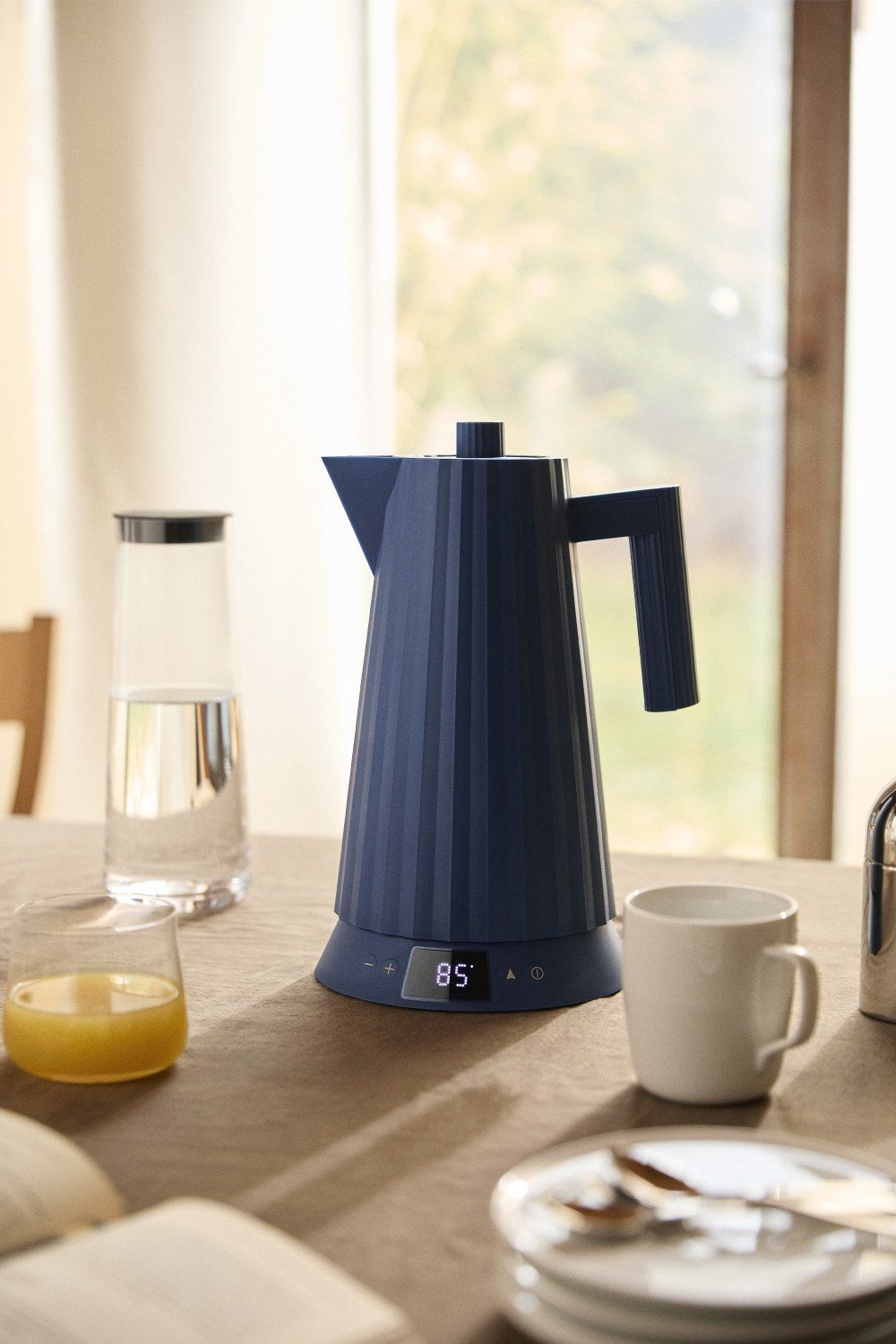 MDL21 Plissé Wasserkocher mit Temperaturregelung Alessi