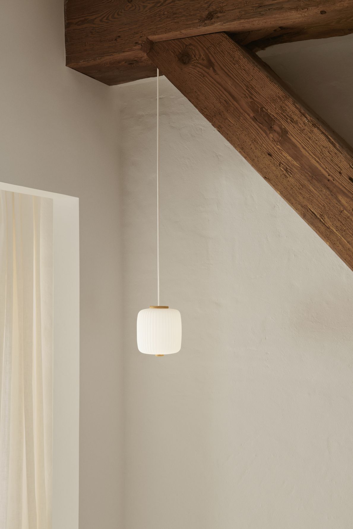 EK61 Opal Pendelleuchte Ø16cm Carl Hansen & Søn