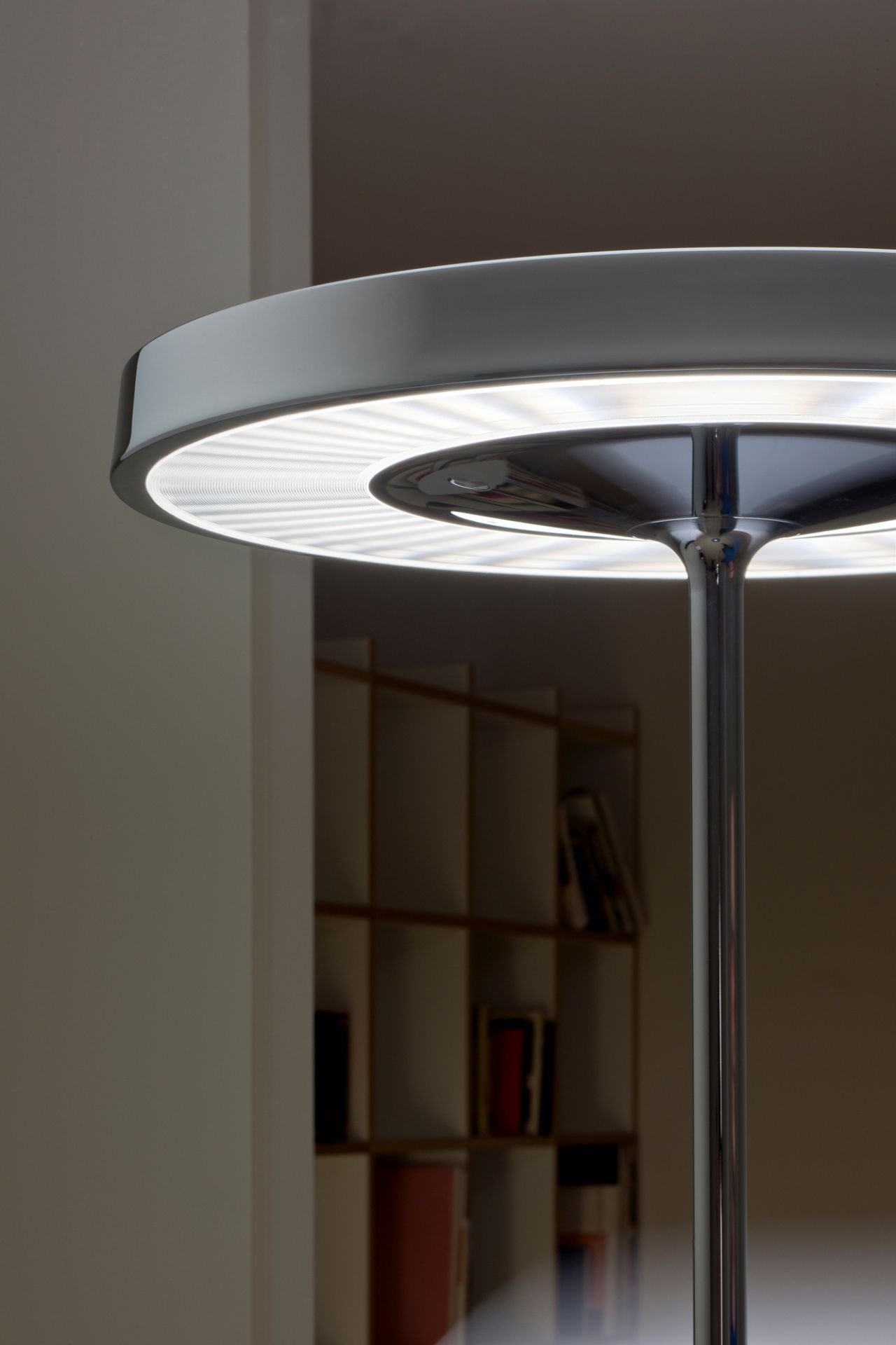 Disk Stehleuchte Belux