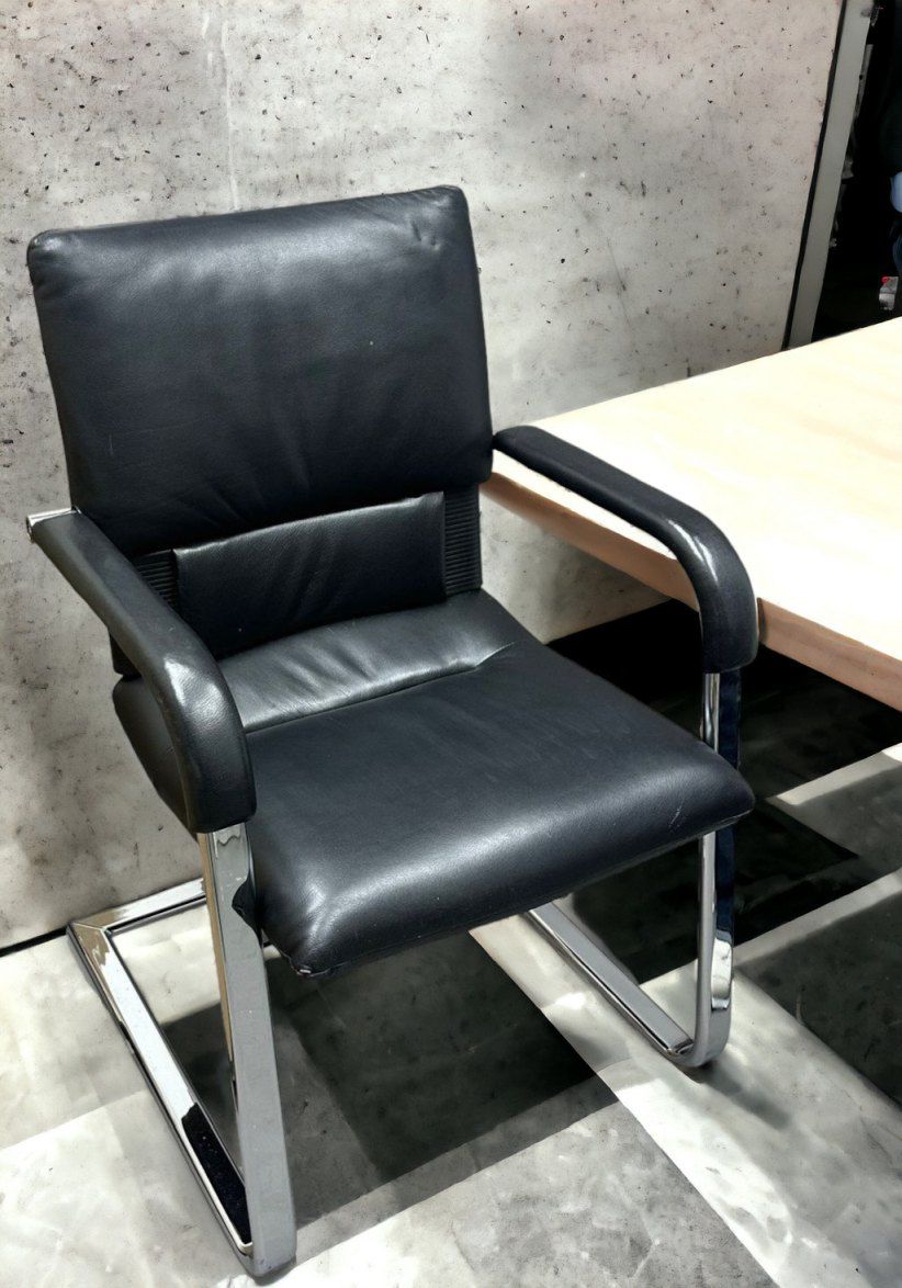Figura Metallfreischwinger Vitra GEBRAUCHTMODELL