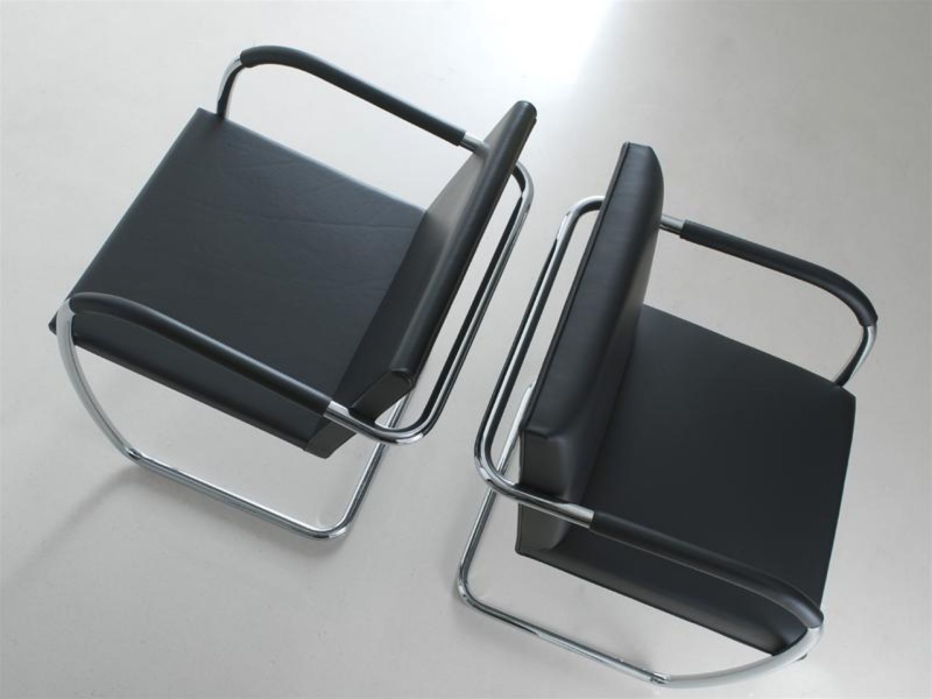 Brno Stuhl Knoll International